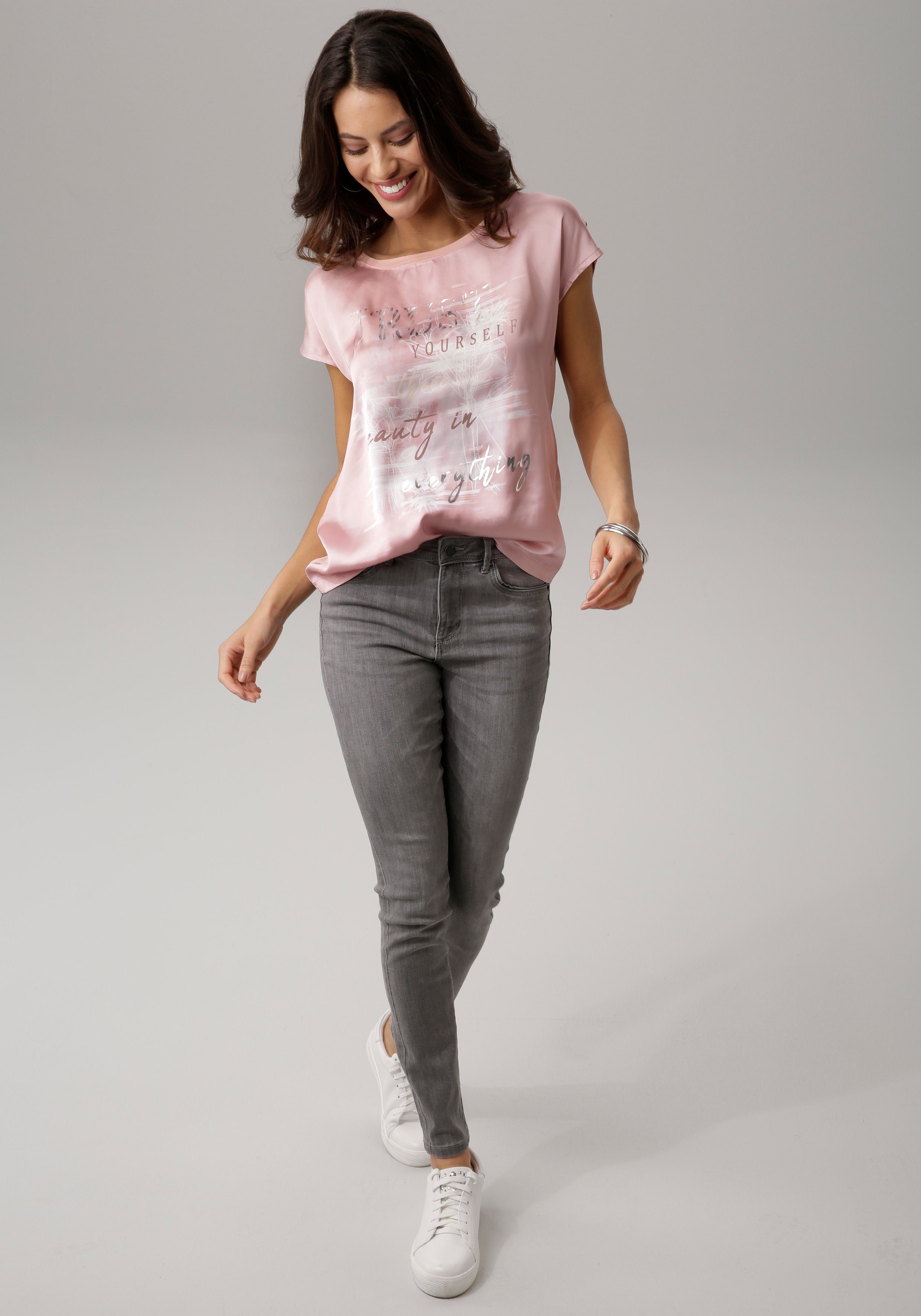 Laura Scott Shirtblouse van satijn met stijlvolle print
