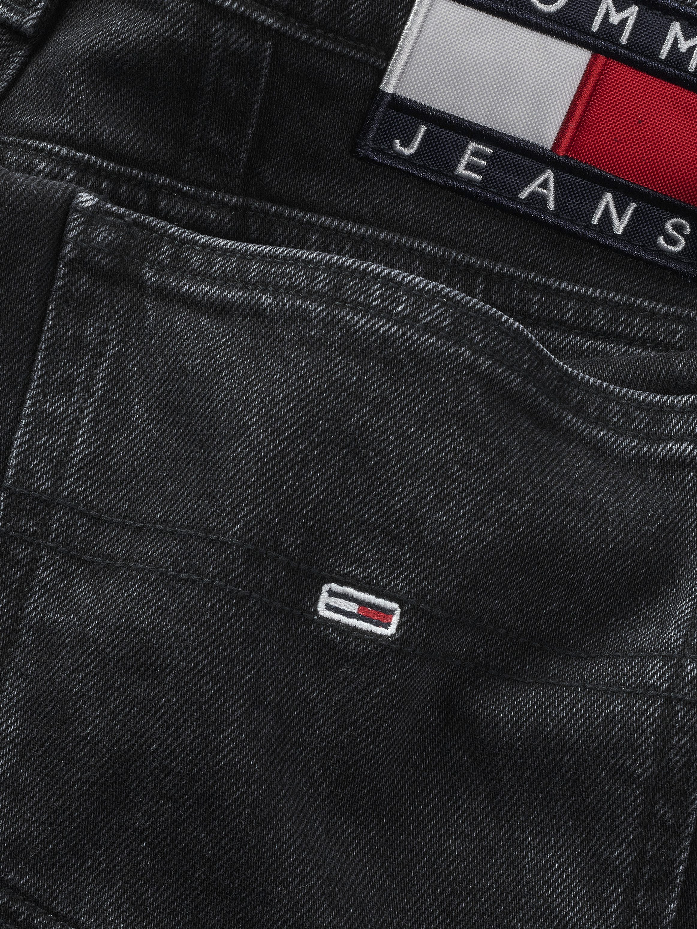 TOMMY JEANS Mom jeans High waist Mom-Jeans Tapered met logo-borduurwerk in enkelvrije lengte