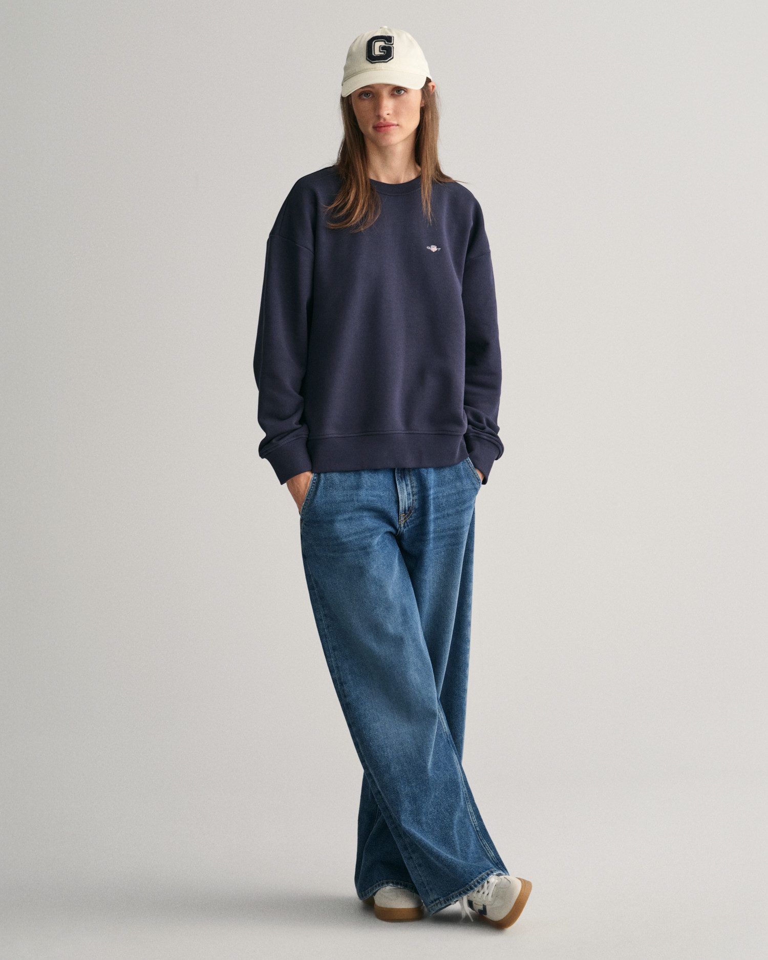 Gant Sweatshirt SHIELD C-NECK SWEAT Grafische GANT-borduursel op de borst