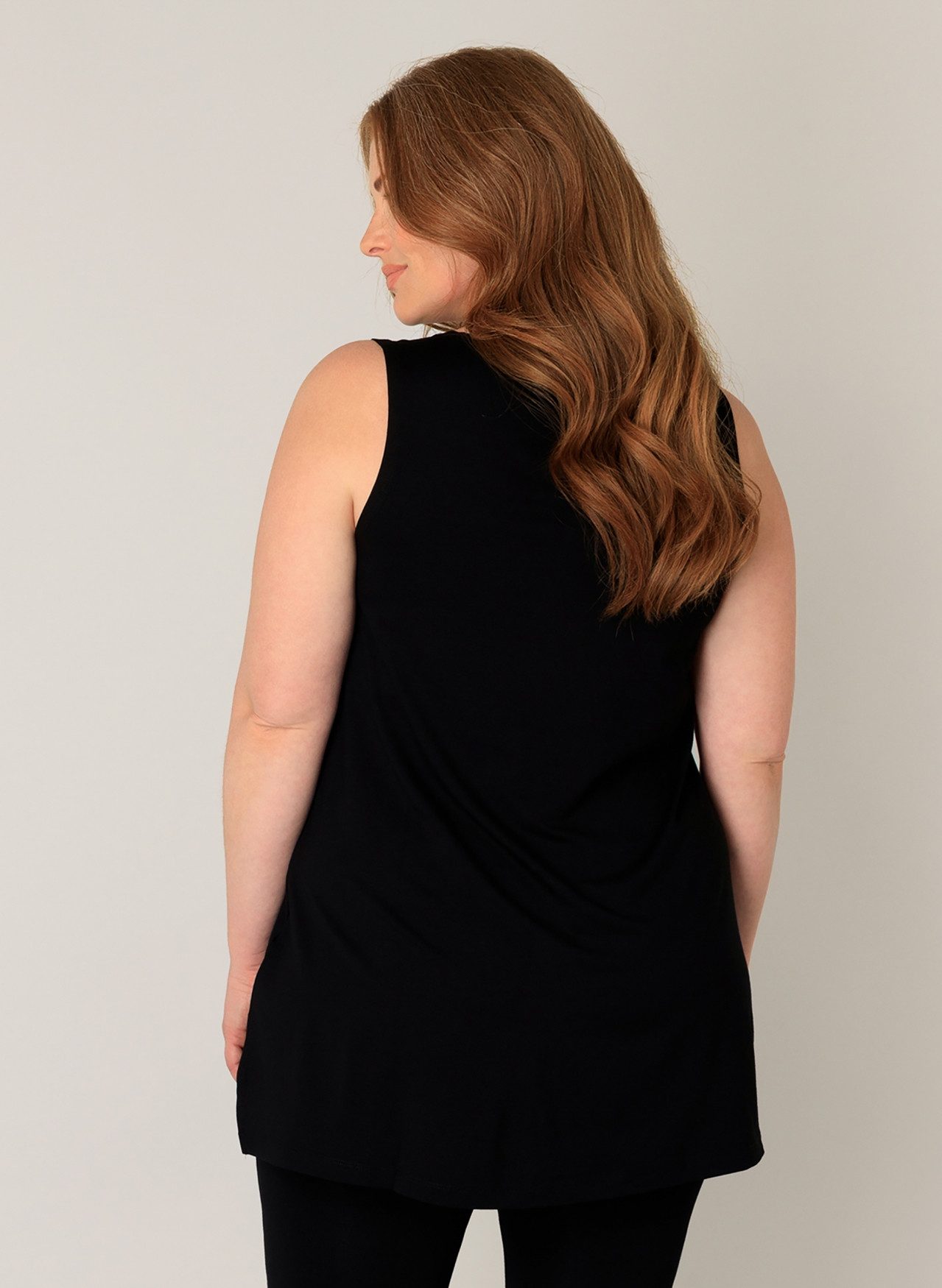 Base Level Curvy Lang shirt Abbigale Iets uitlopende A-lijn