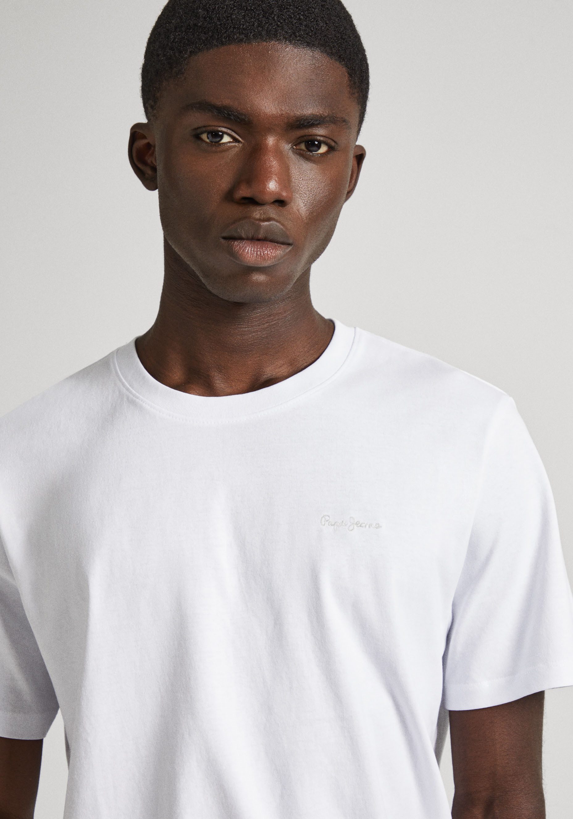 Pepe Jeans T-shirt Connor met geborduurd logo op borsthoogte