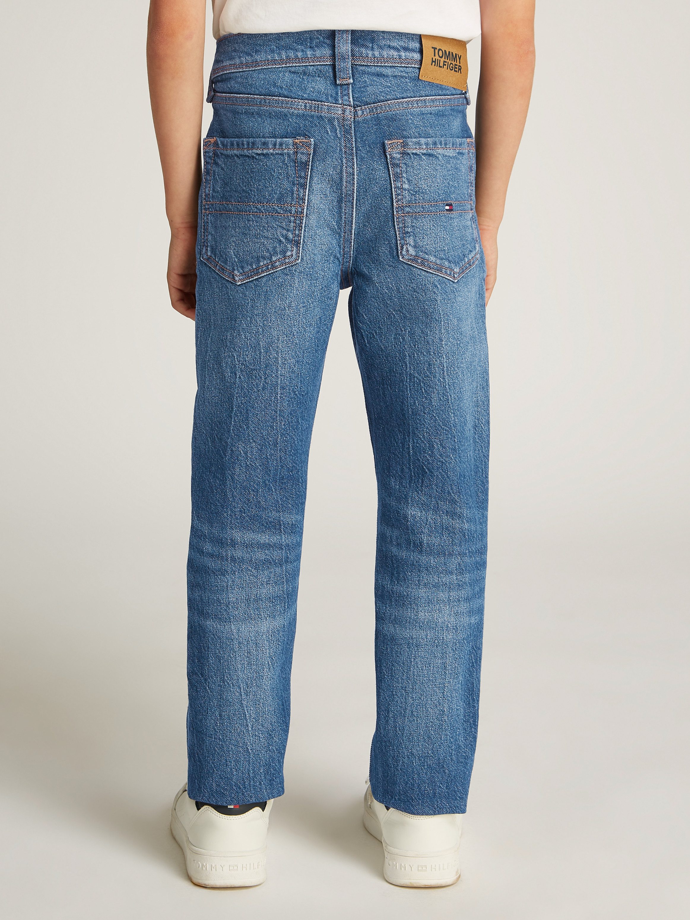 Tommy Hilfiger Straight jeans SCANTON Y met logo-borduursels, badge