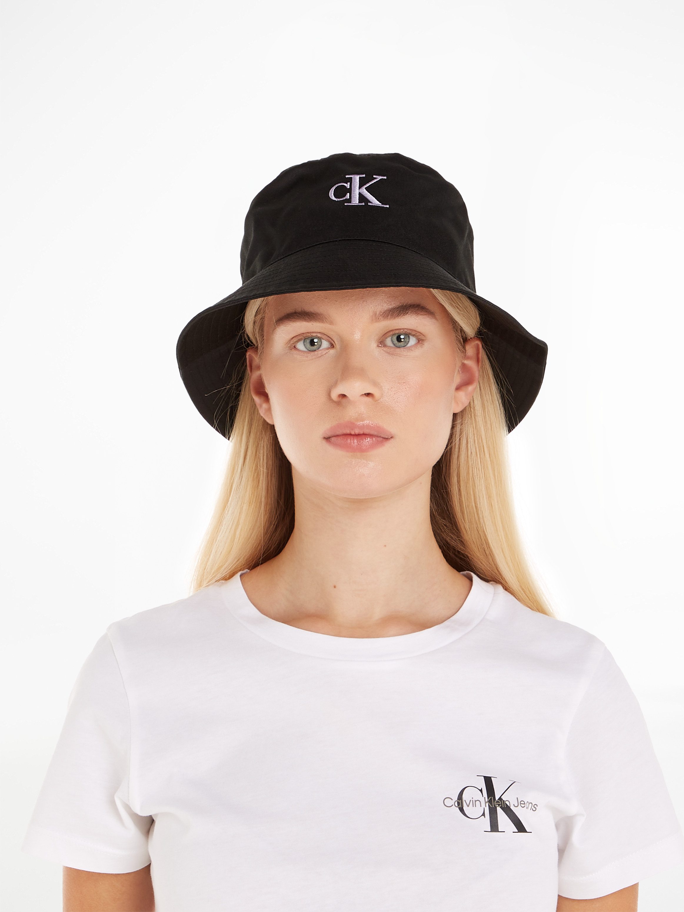 Calvin Klein Jeans Monogram Embro Bucket Hat Herfst Winter Collectie Black Dames