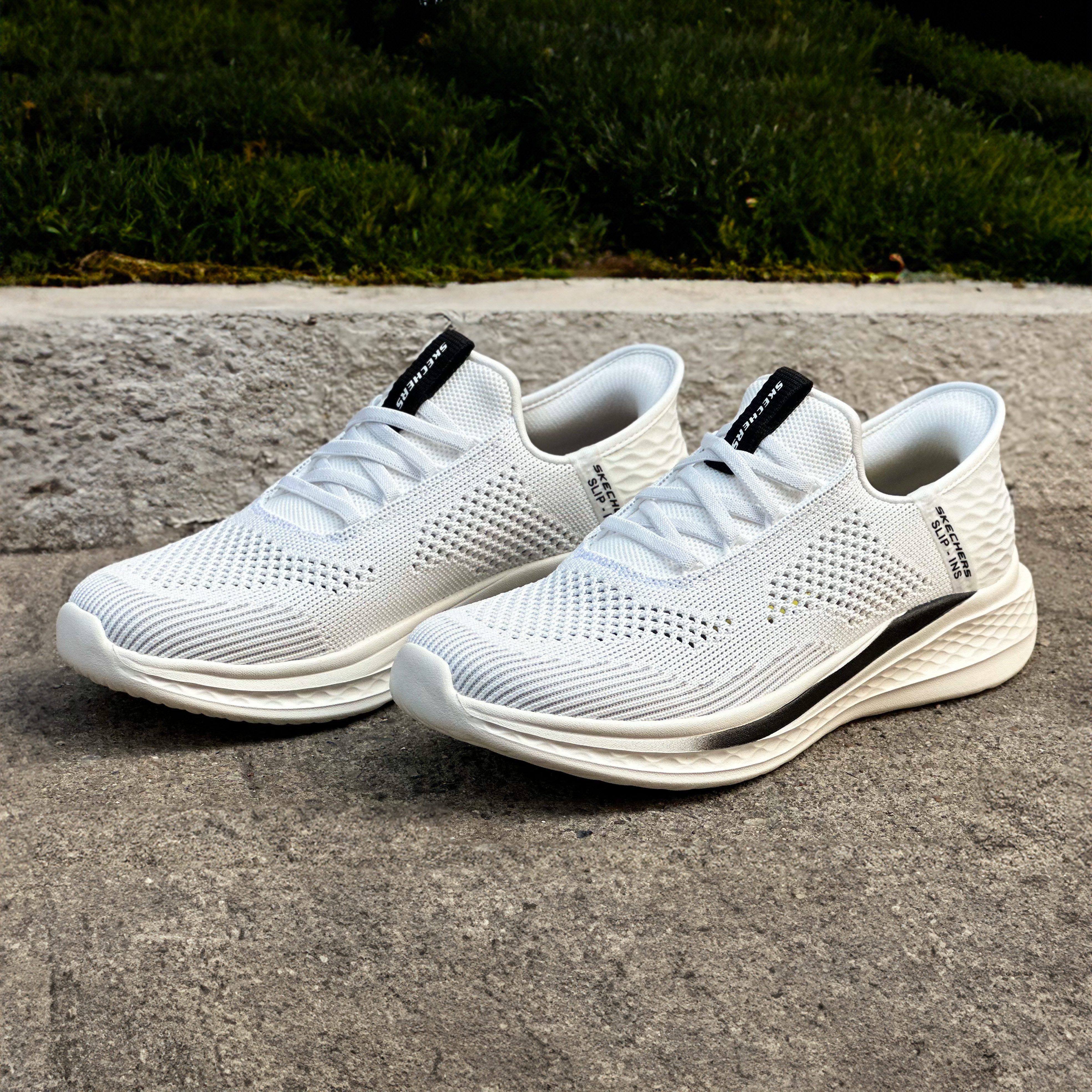 Skechers Slip-on sneakers SLADE-QUINTO slipper, vrijetijdsschoen met subtiele contrastafwerking