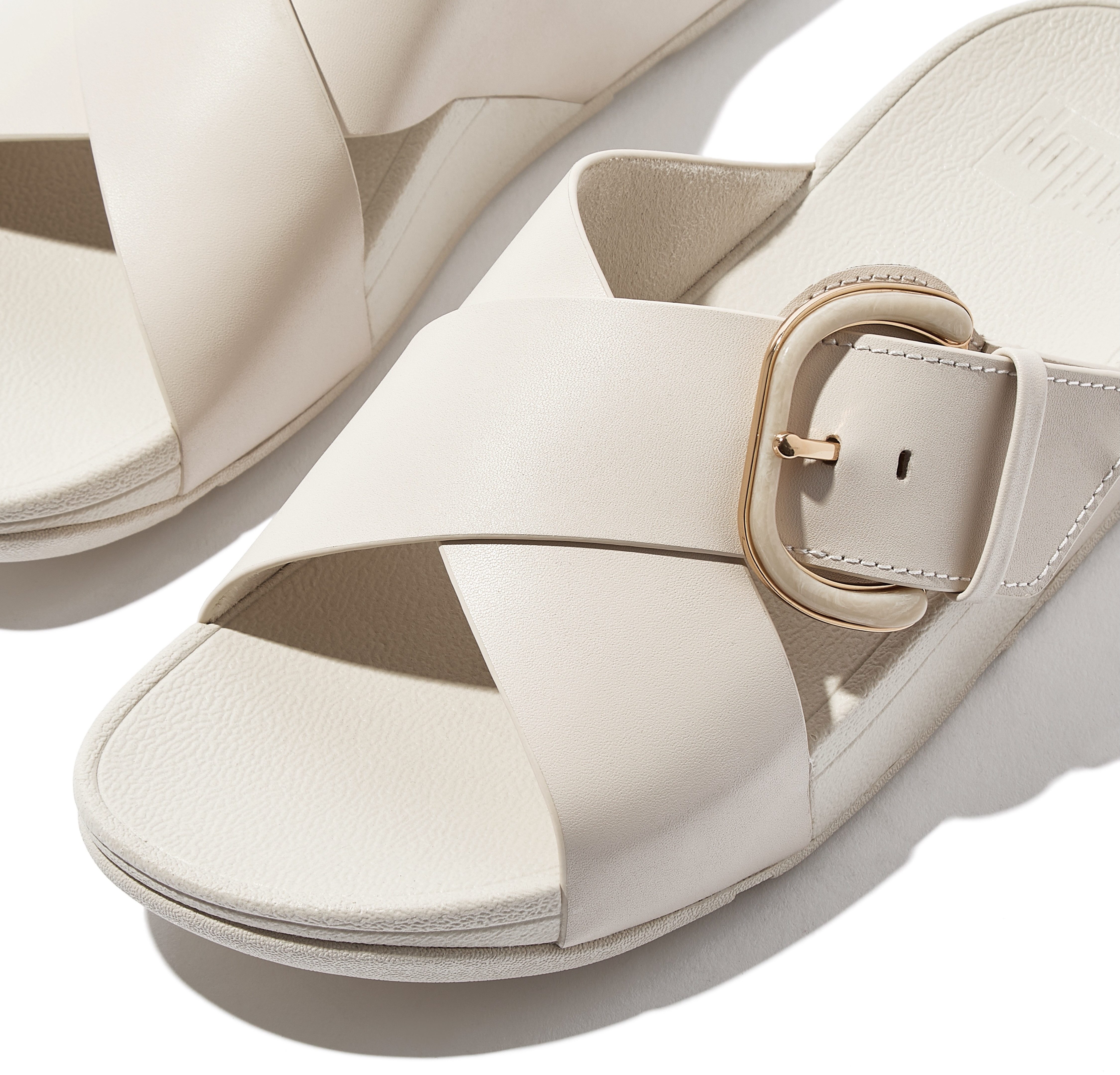 Fitflop Slippers LULU RESIN-BUCKLE LEATHER CROSS SLIDES