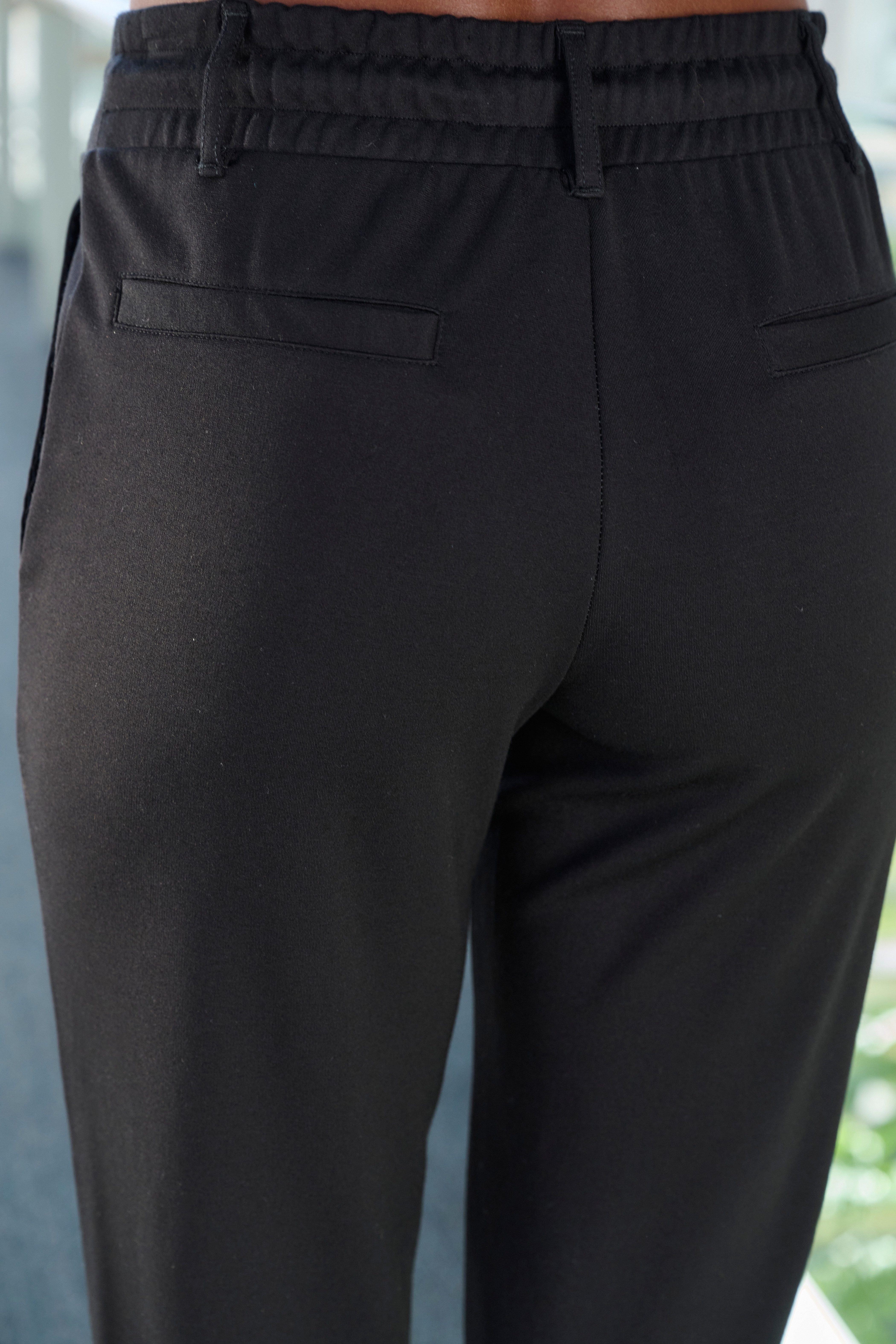 Lascana Jogpants met elastische tailleband en riemlussen loungewear (1-delig)