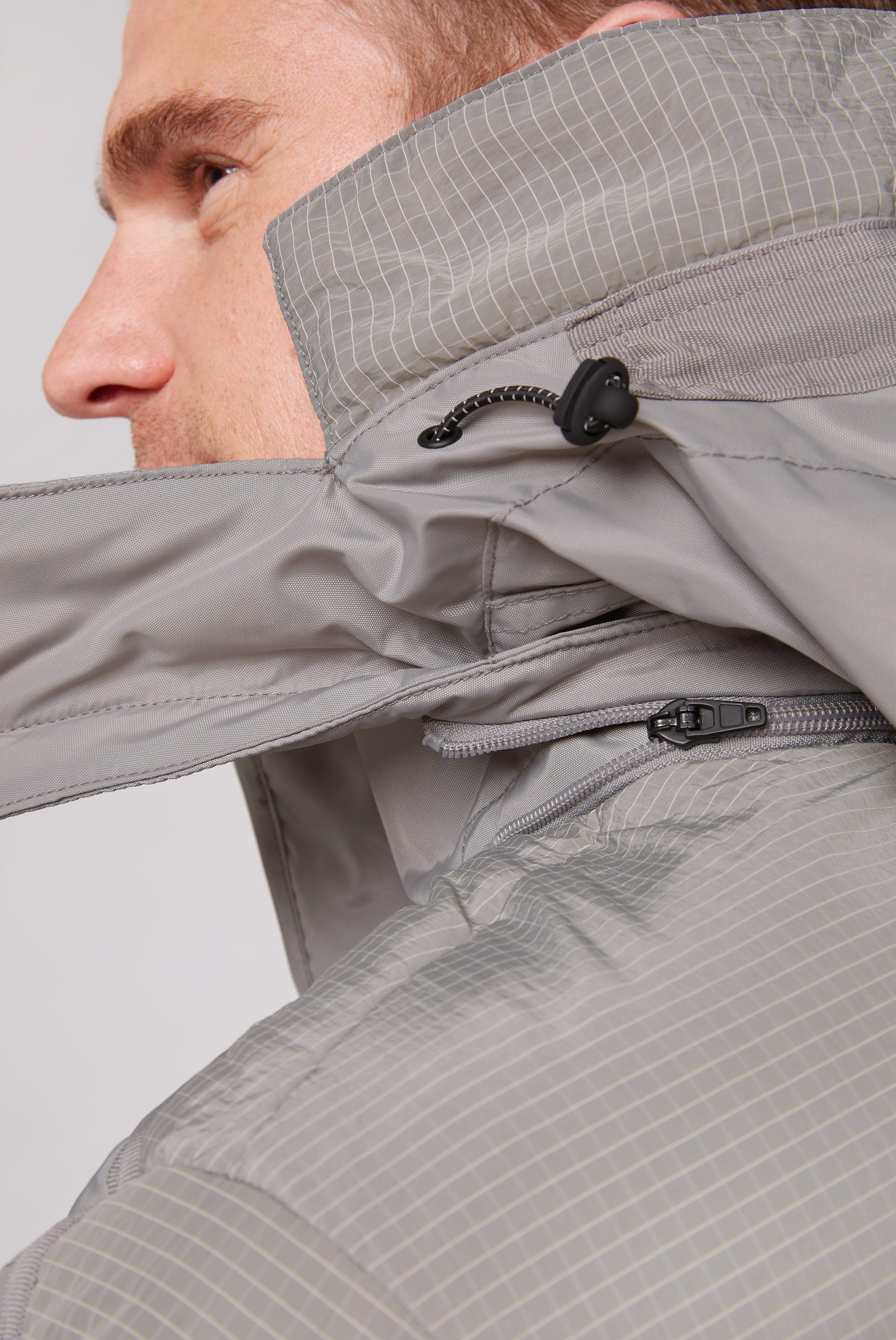 CAMP DAVID Gewatteerde jas met capuchon en ripstop-details