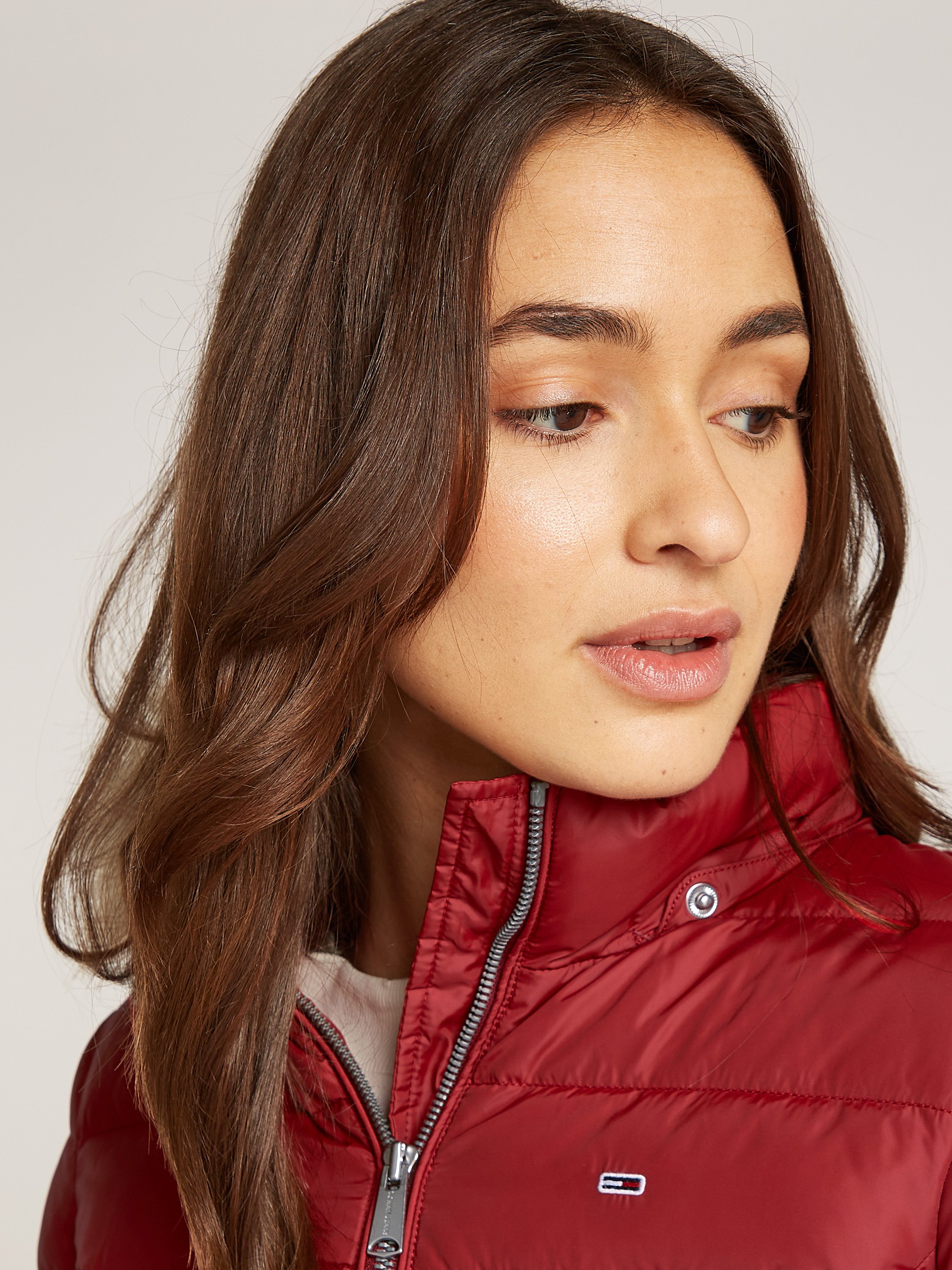 TOMMY JEANS Gewatteerde jas TJW BASIC HOODED DOWN JACKET EXT