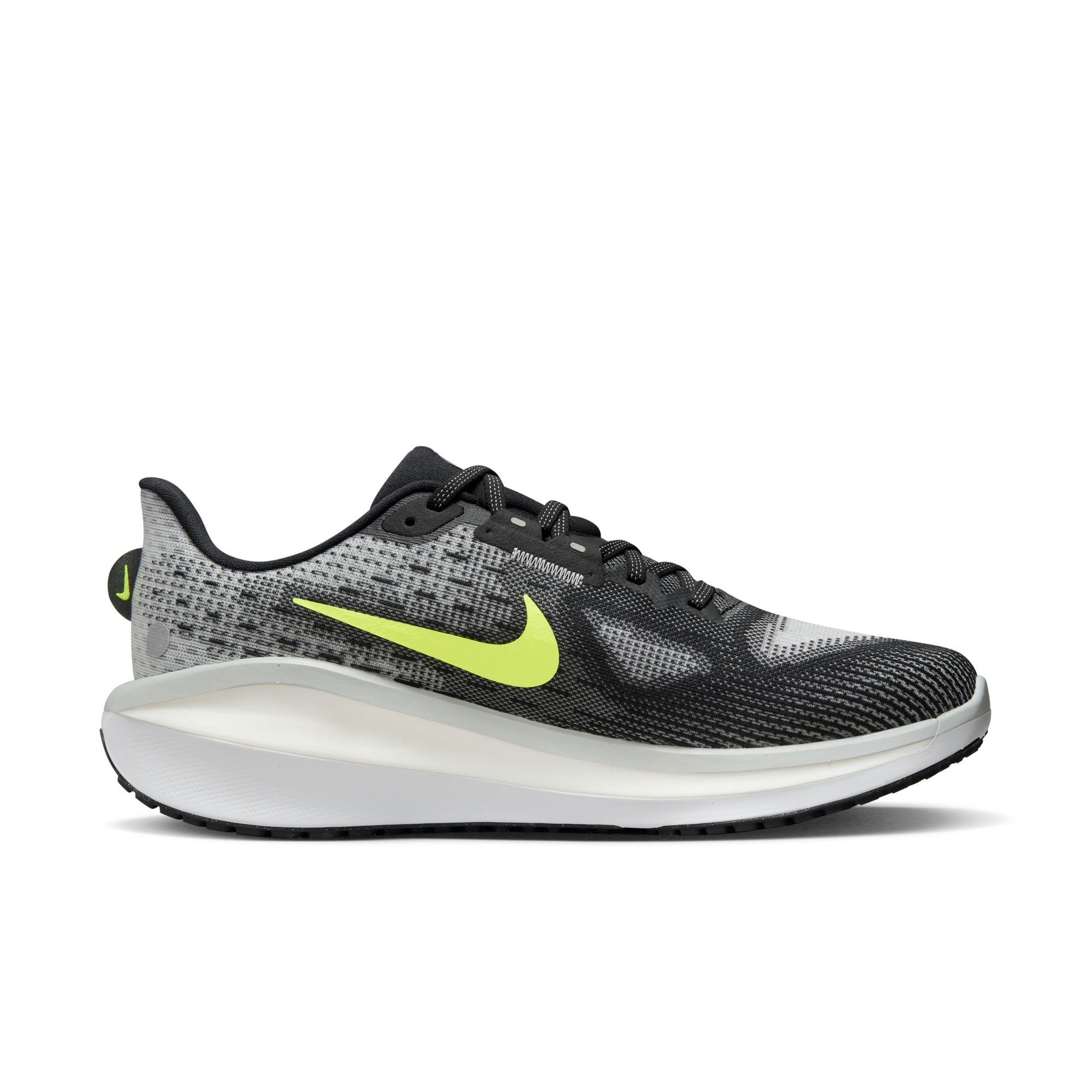 Nike Runningschoenen Vomero 17