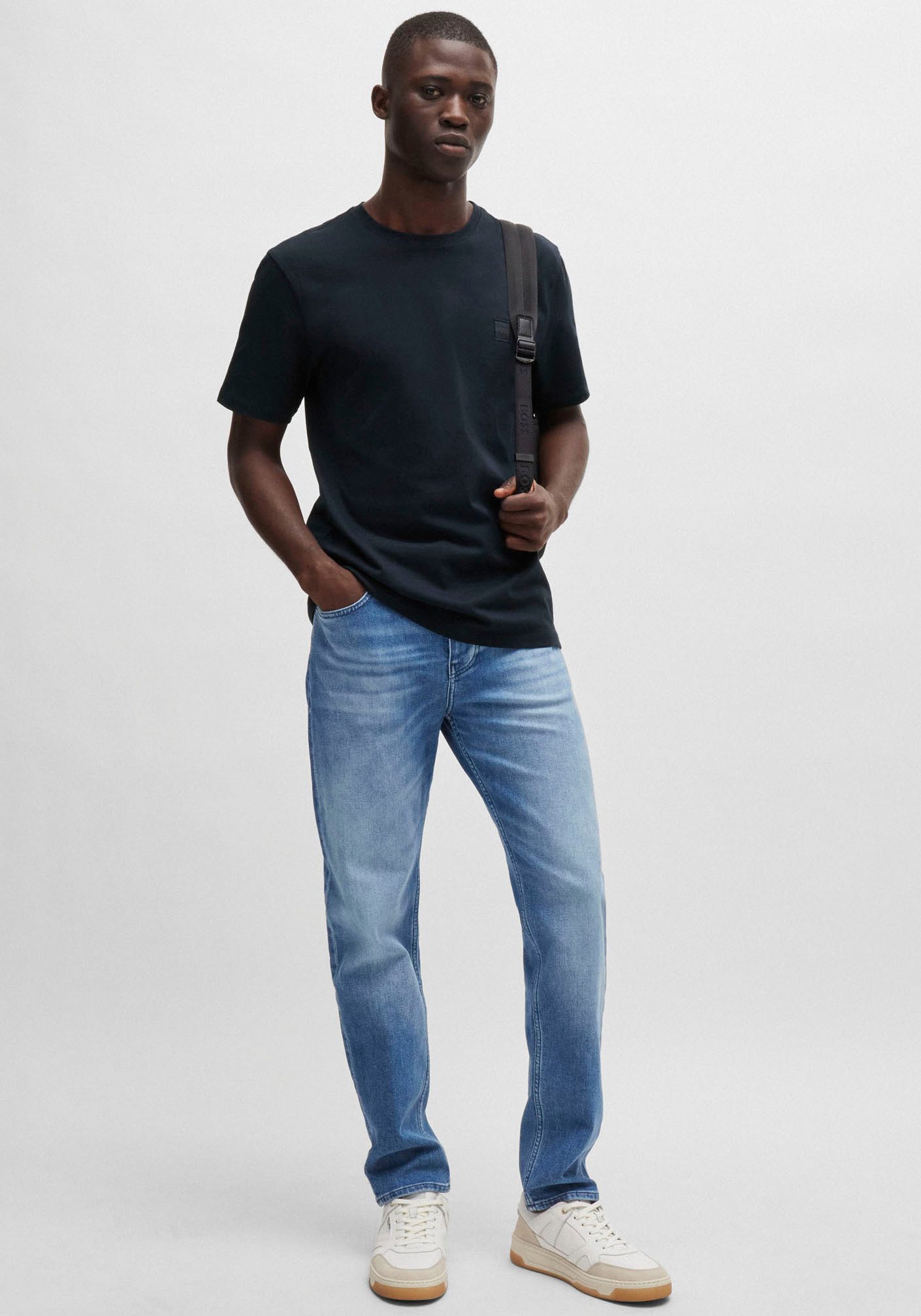 Boss Orange T-shirt Tales met boss-borduursel op de borst