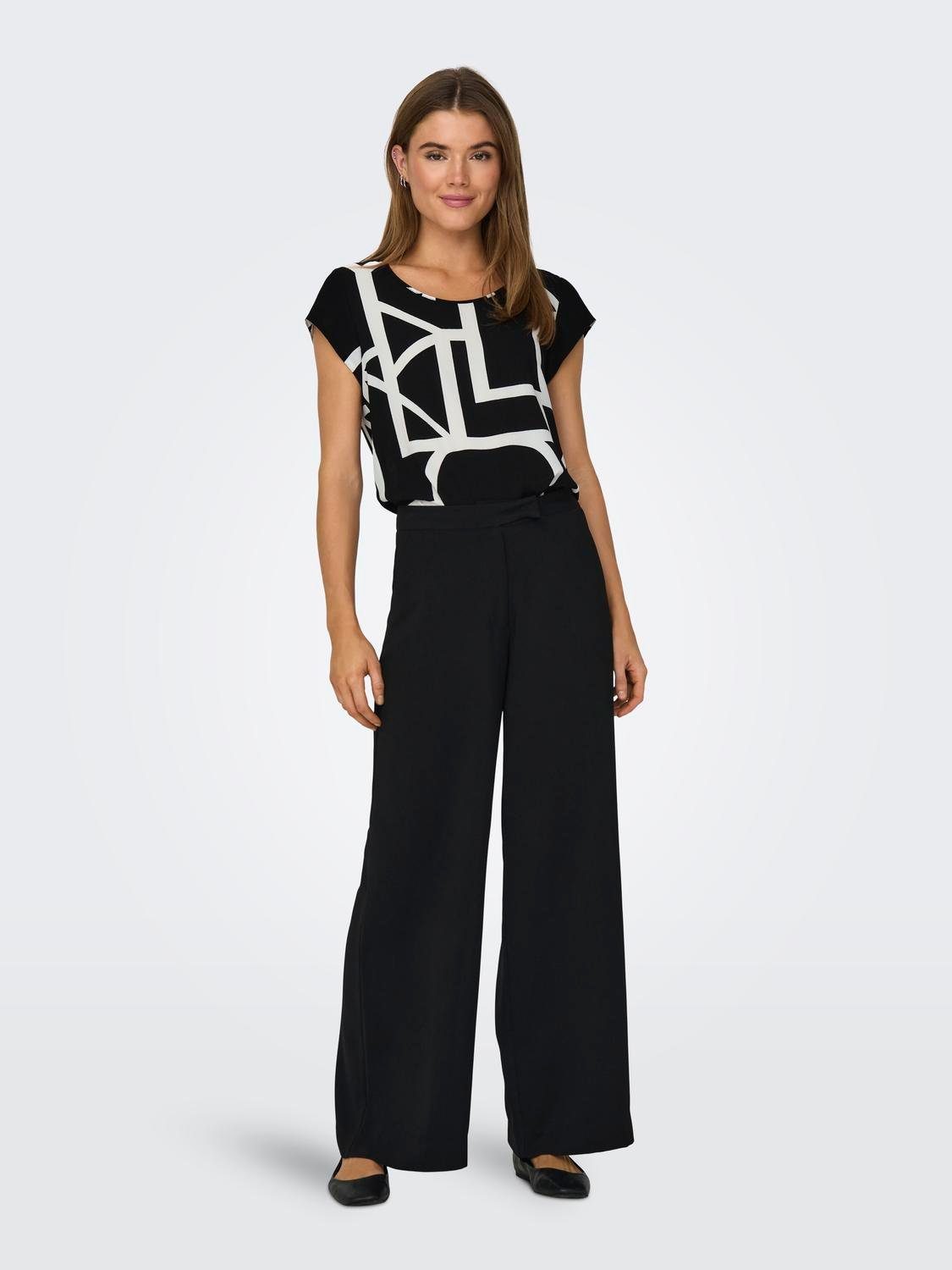 Only Shirtblouse ONLVIC S/S AOP TOP NOOS PTM