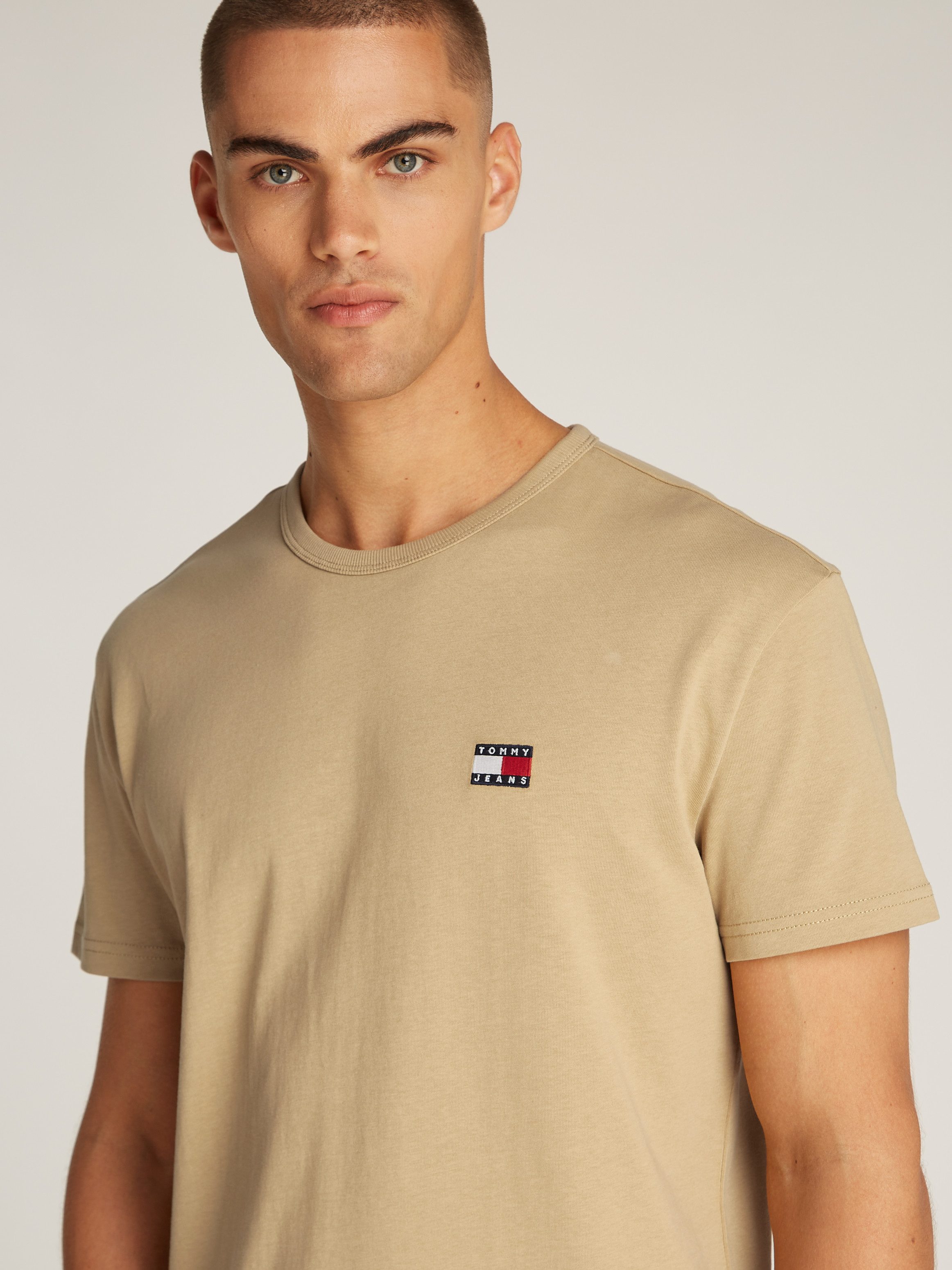 TOMMY JEANS T-shirt TJM REG BADGE TEE EXT