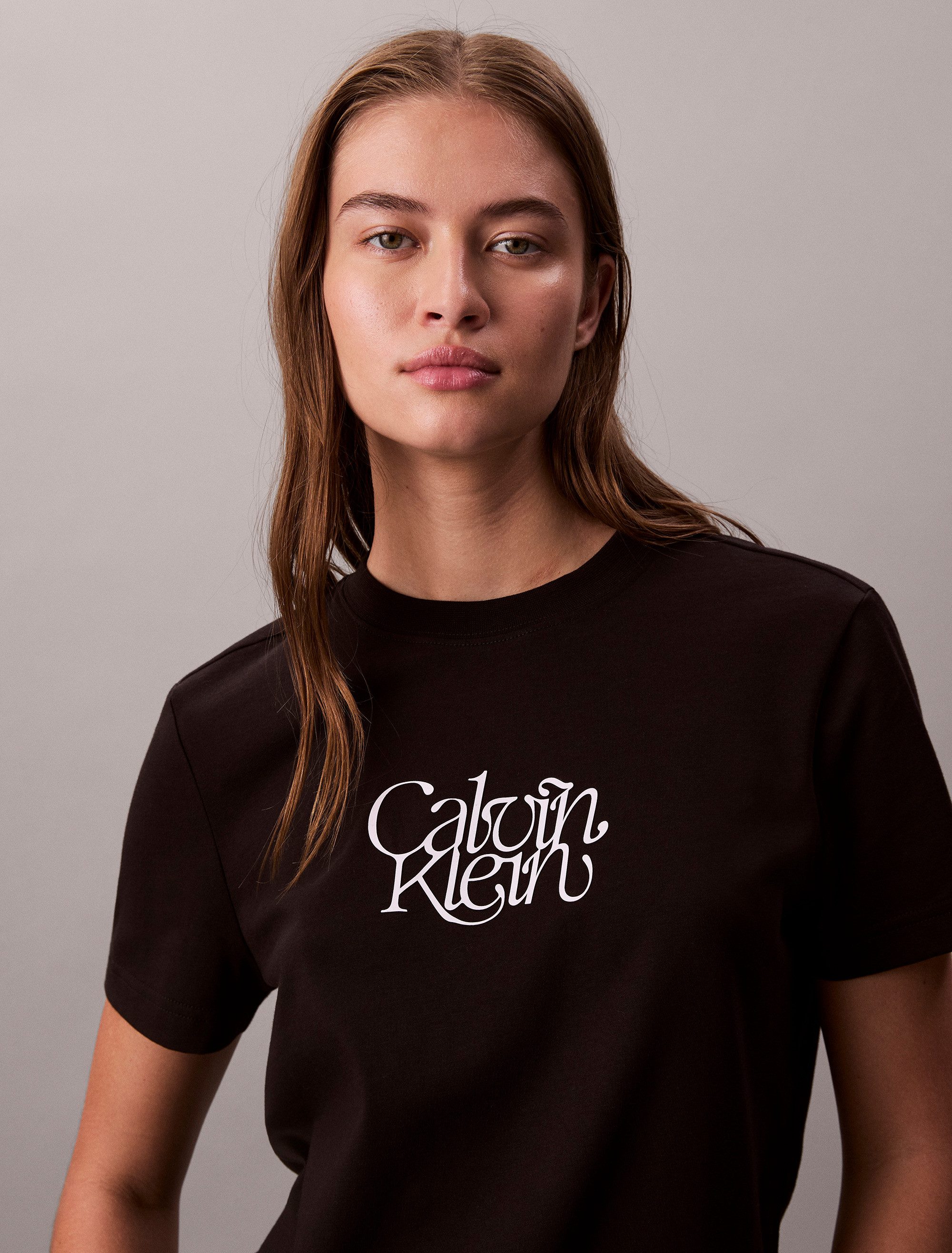 Calvin Klein T-shirt SS FITTED SCRIPT CALVIN KLEIN TE