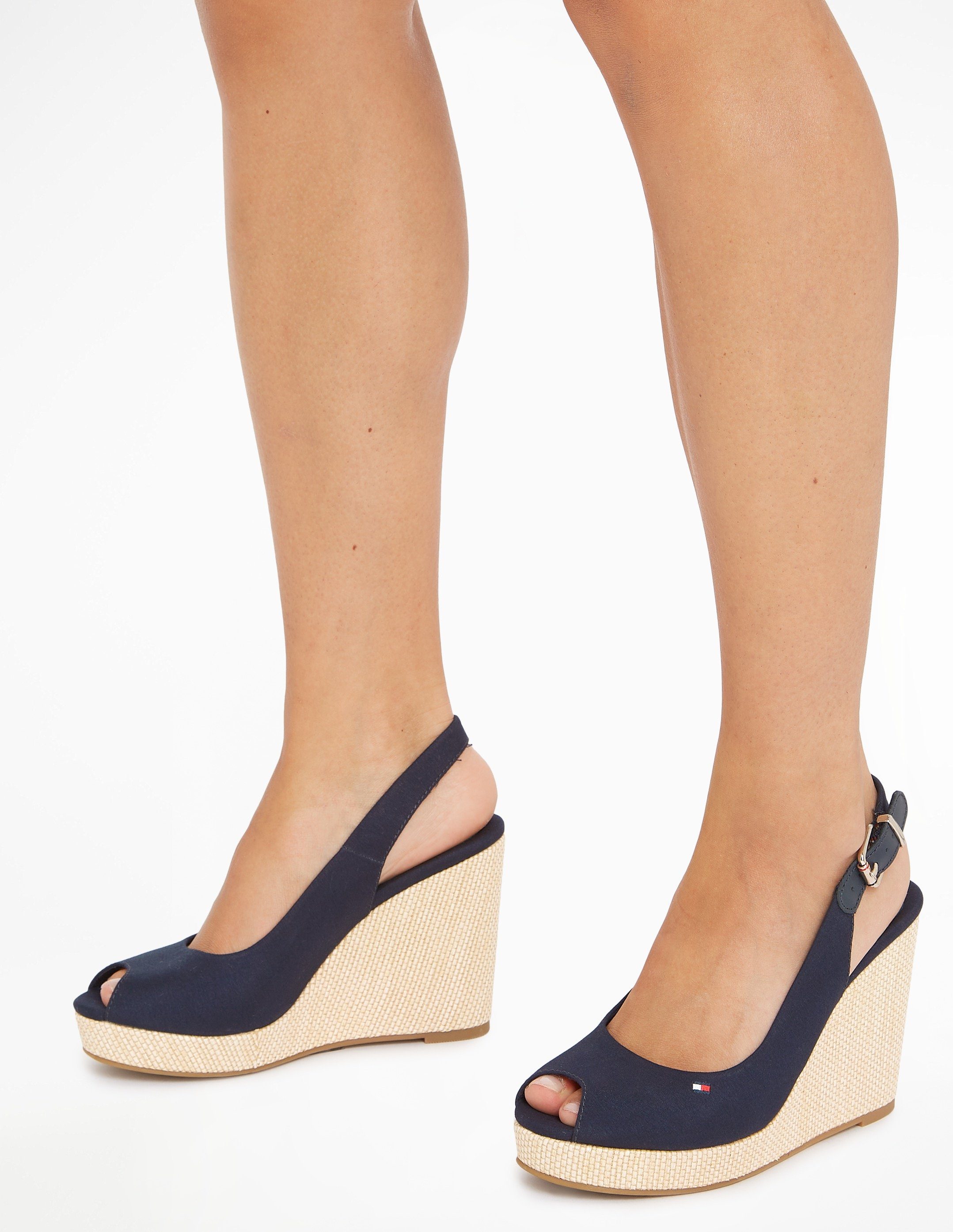 Tommy Hilfiger Sleehaksandaaltjes ICONIC ELENA SLING BACK WEDGE zomerschoen, sandaal, sleehak, met verstelbare gesp