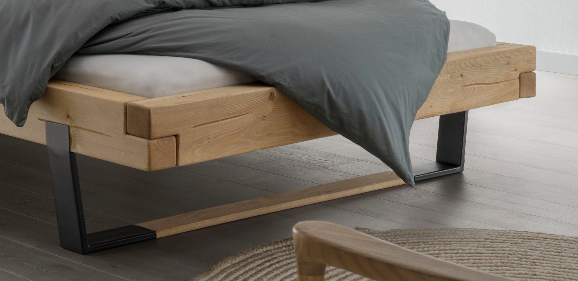 Home affaire Massief houten ledikant Ultima van hout in balk-look met hout / metalen glijder