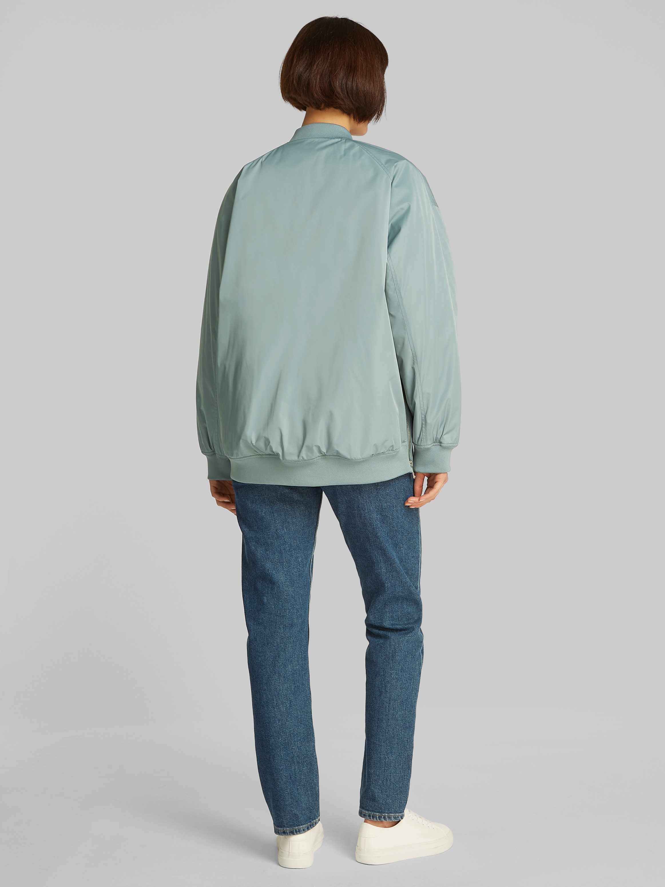 Calvin Klein Bomberjack LONG BOMBER met logo-opdruk, tailleafsluiting versmald door elastiek