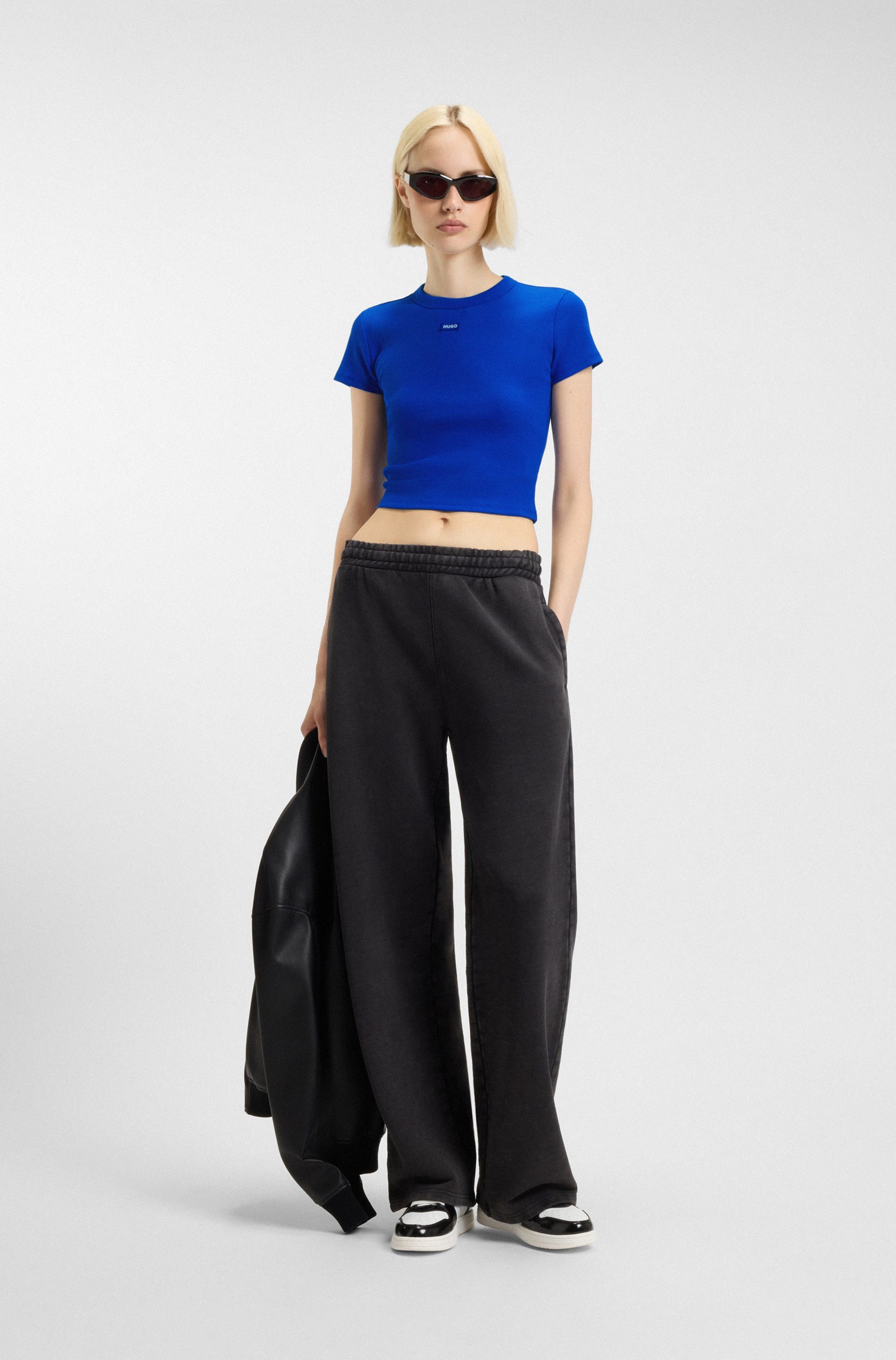 HUGO Blue T-shirt Baby Tee in verkorte lengte