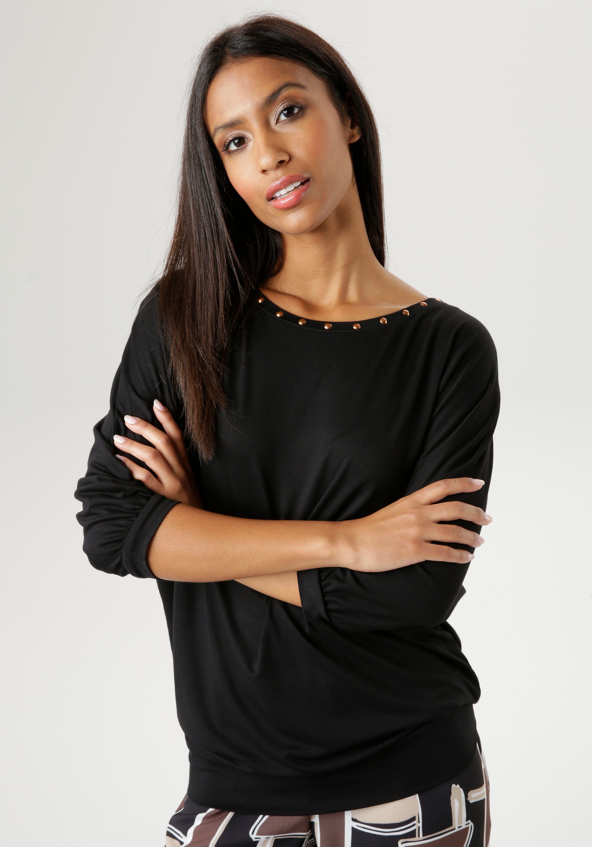 Aniston SELECTED Shirt met vleermuismouwen met bronzen nagels