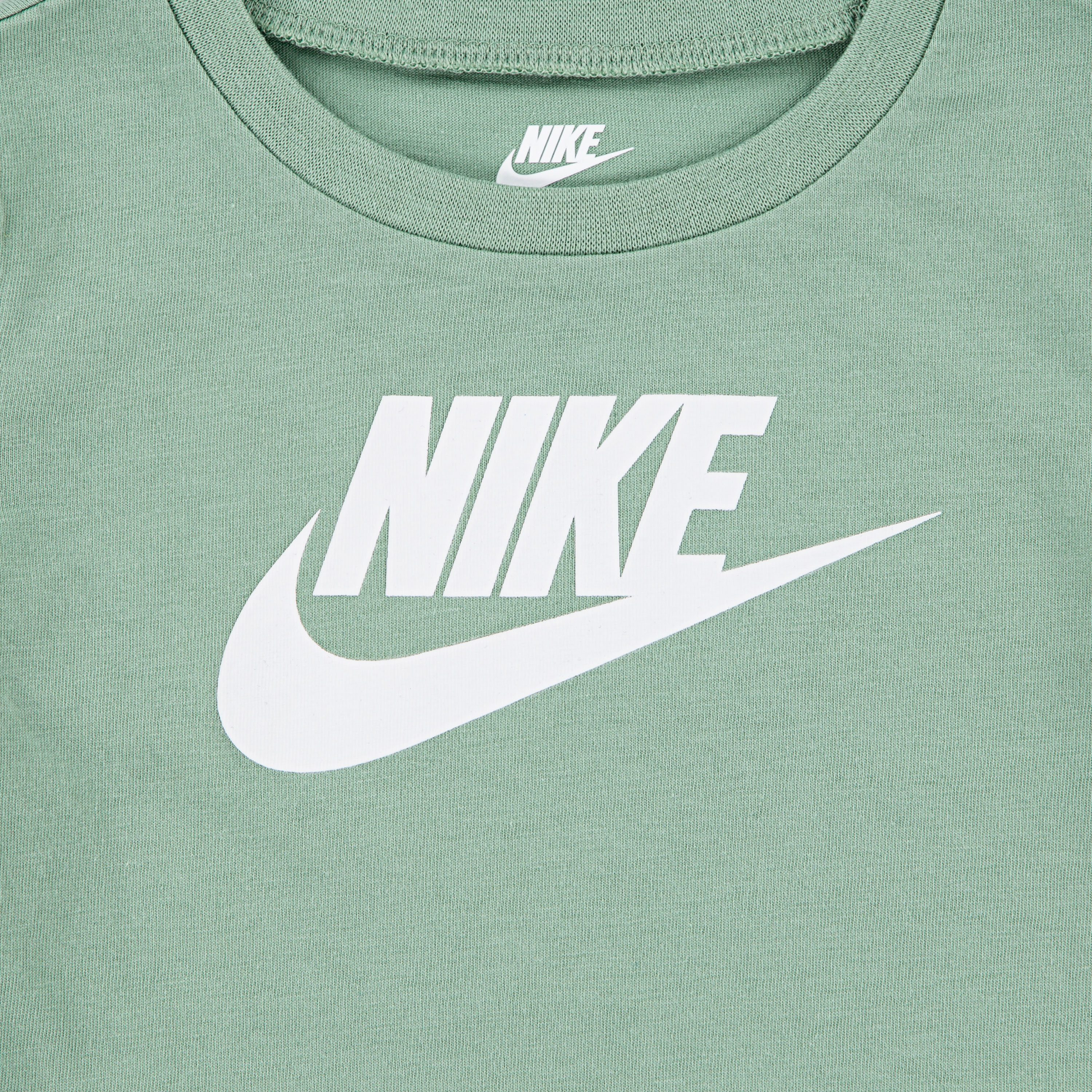 Nike Sportswear T-shirt short NKN CLUB TEE AND SHORT SET (2-delig)