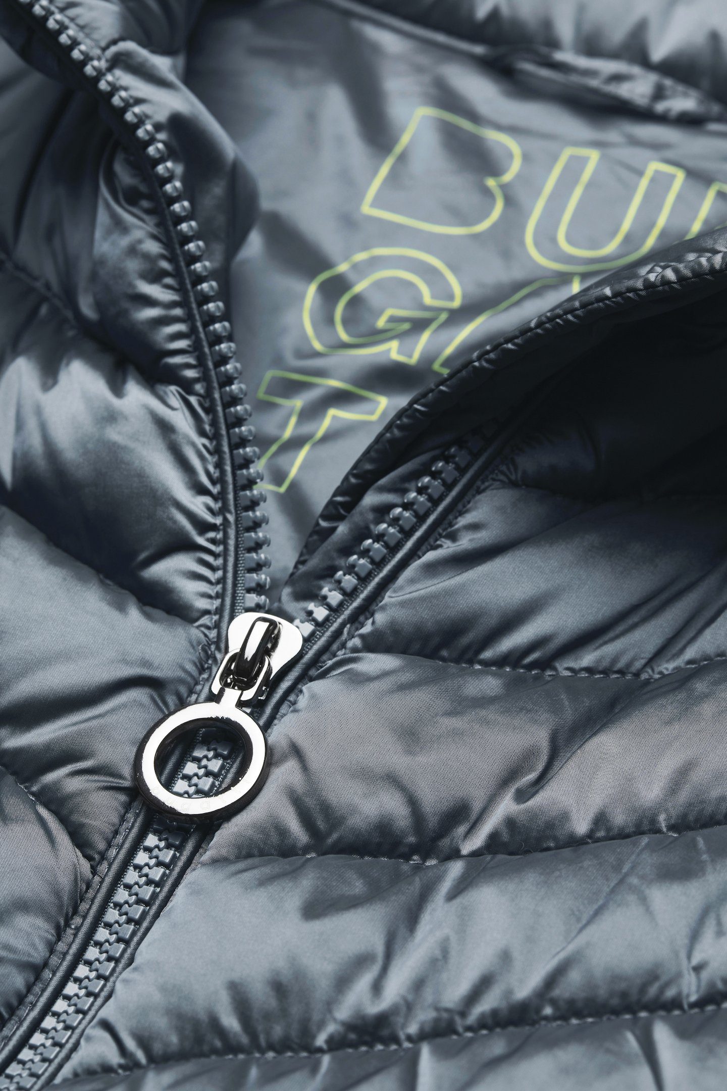 Bugatti Lang jack met vrouwelijk doorgestikt patroon