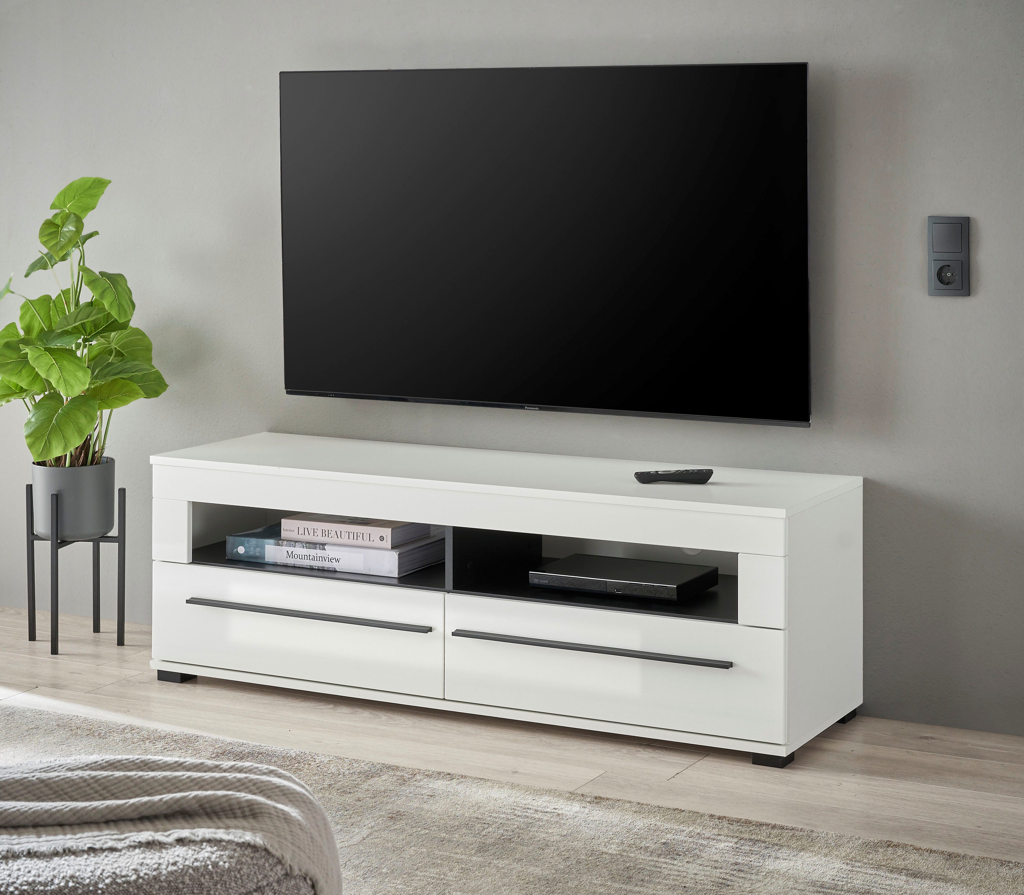 INOSIGN Tv-meubel Modern TV-meubel, commode in Eiken Evoke of wit zwarte stanggreep, voldoende opbergruimte, veelzijdig inzetbaar