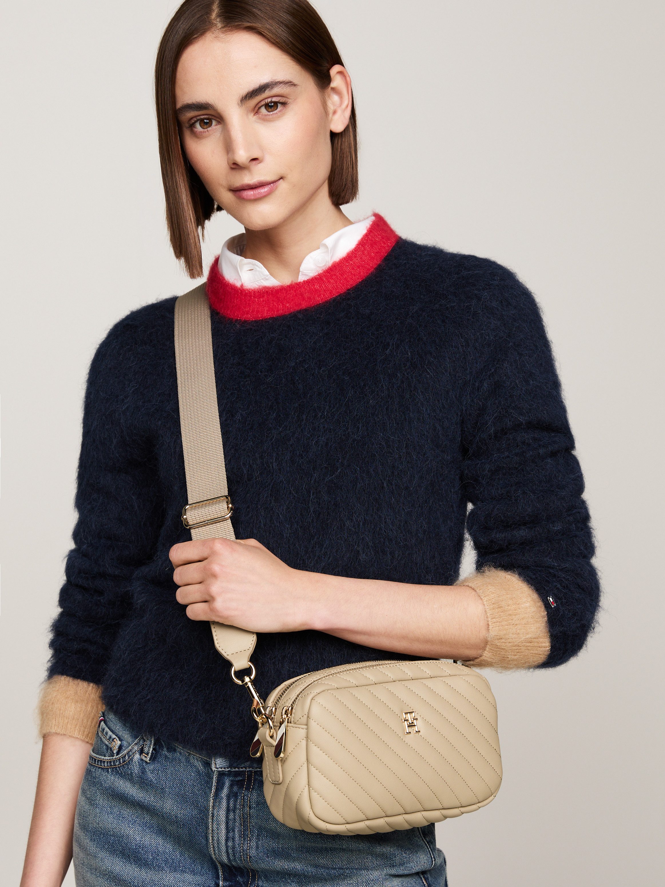 Tommy Hilfiger Schoudertas Women POPPY REFORM CAMERA BAG QU Crossover (2-delig Met afneembare schouderriem)
