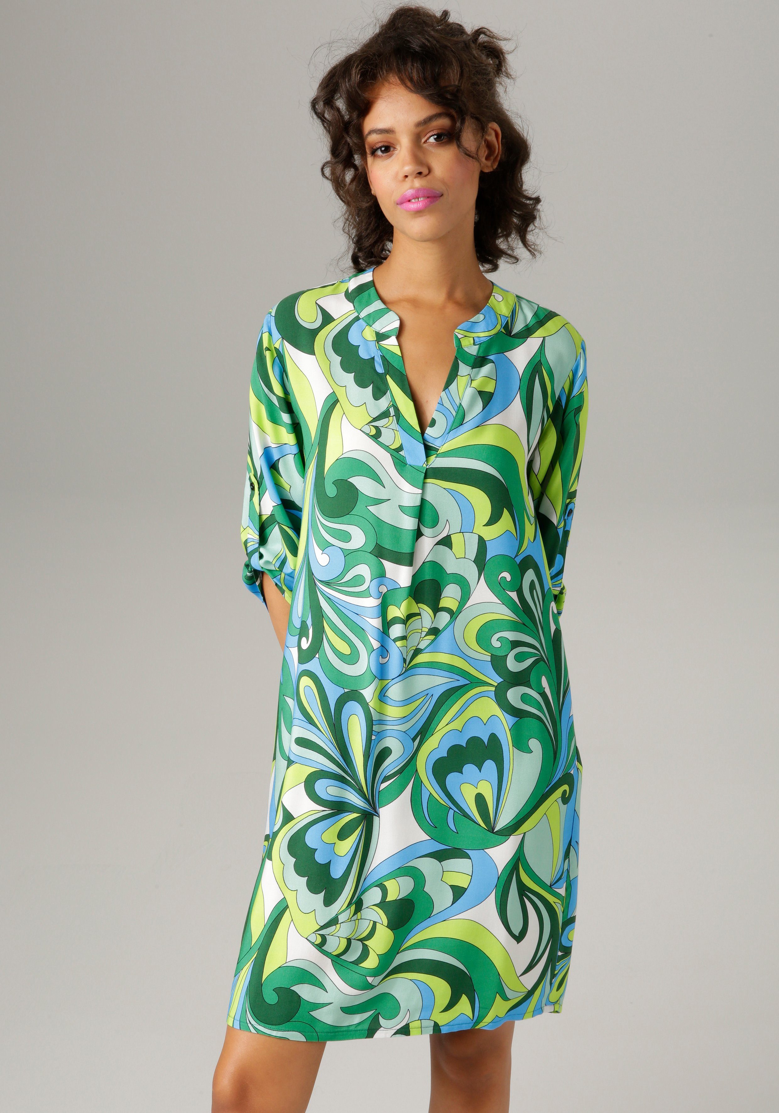 Aniston CASUAL Zomerjurk met harmonieuze kleuren, grafische print