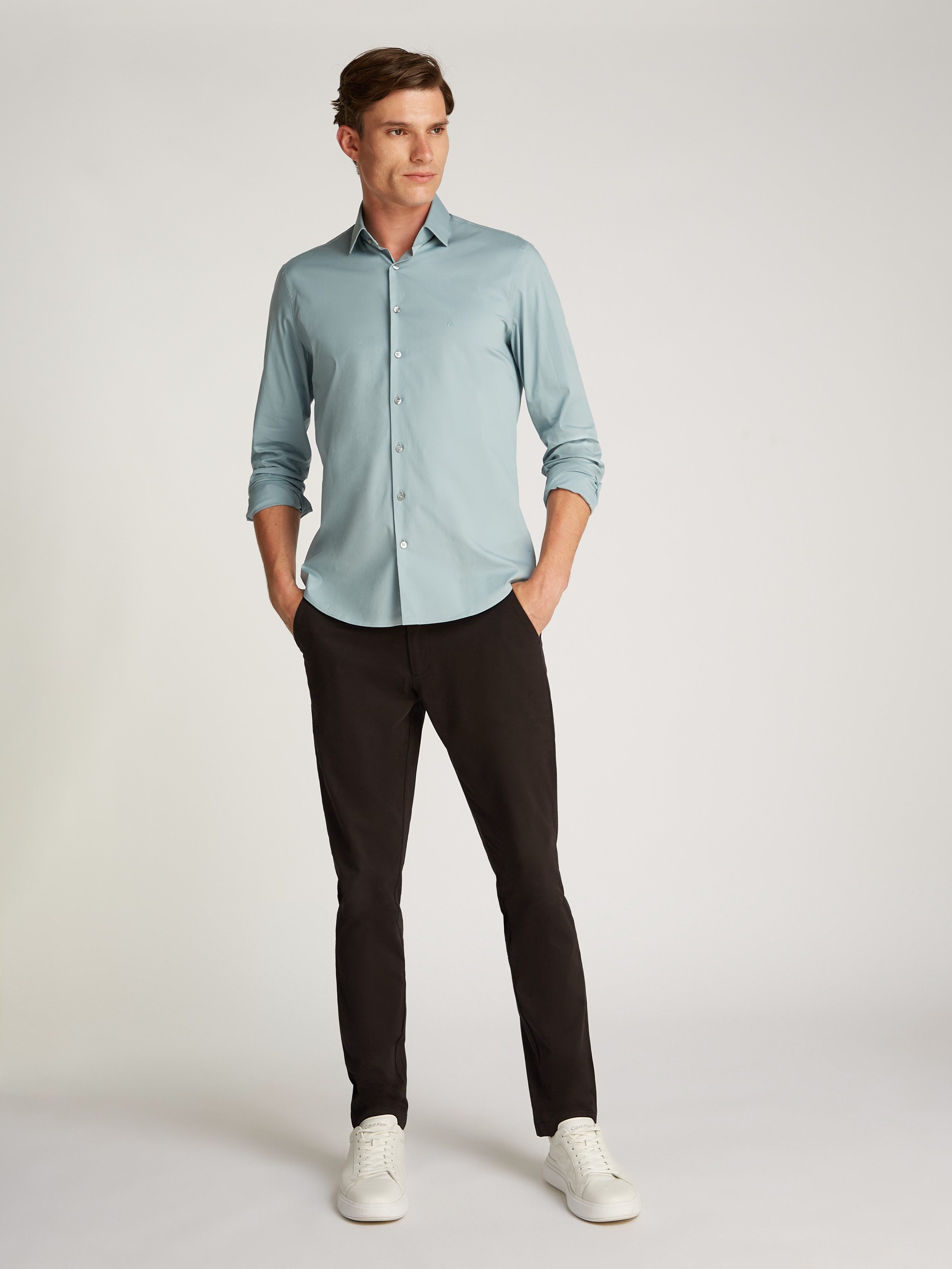 Calvin Klein Businessoverhemd POPLIN STRETCH SLIM SHIRT met kent-kraag, logoprint op borsthoogte