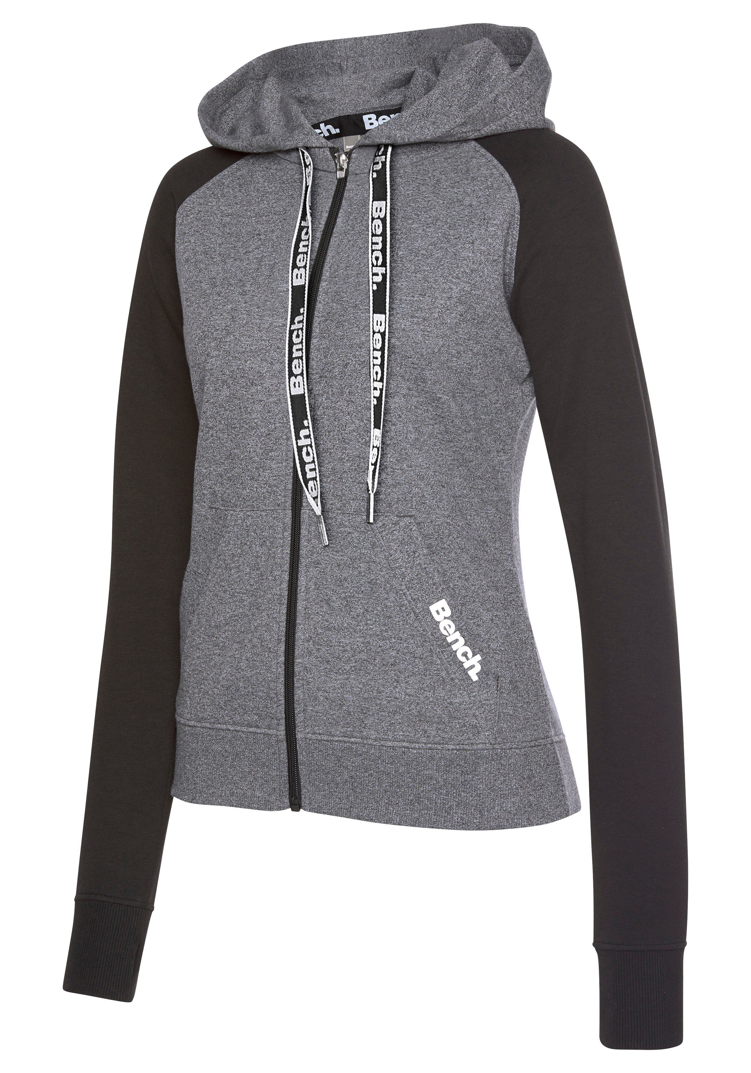 Bench. Loungewear Capuchonsweatvest met kleurafgebakende mouwen, loungepak