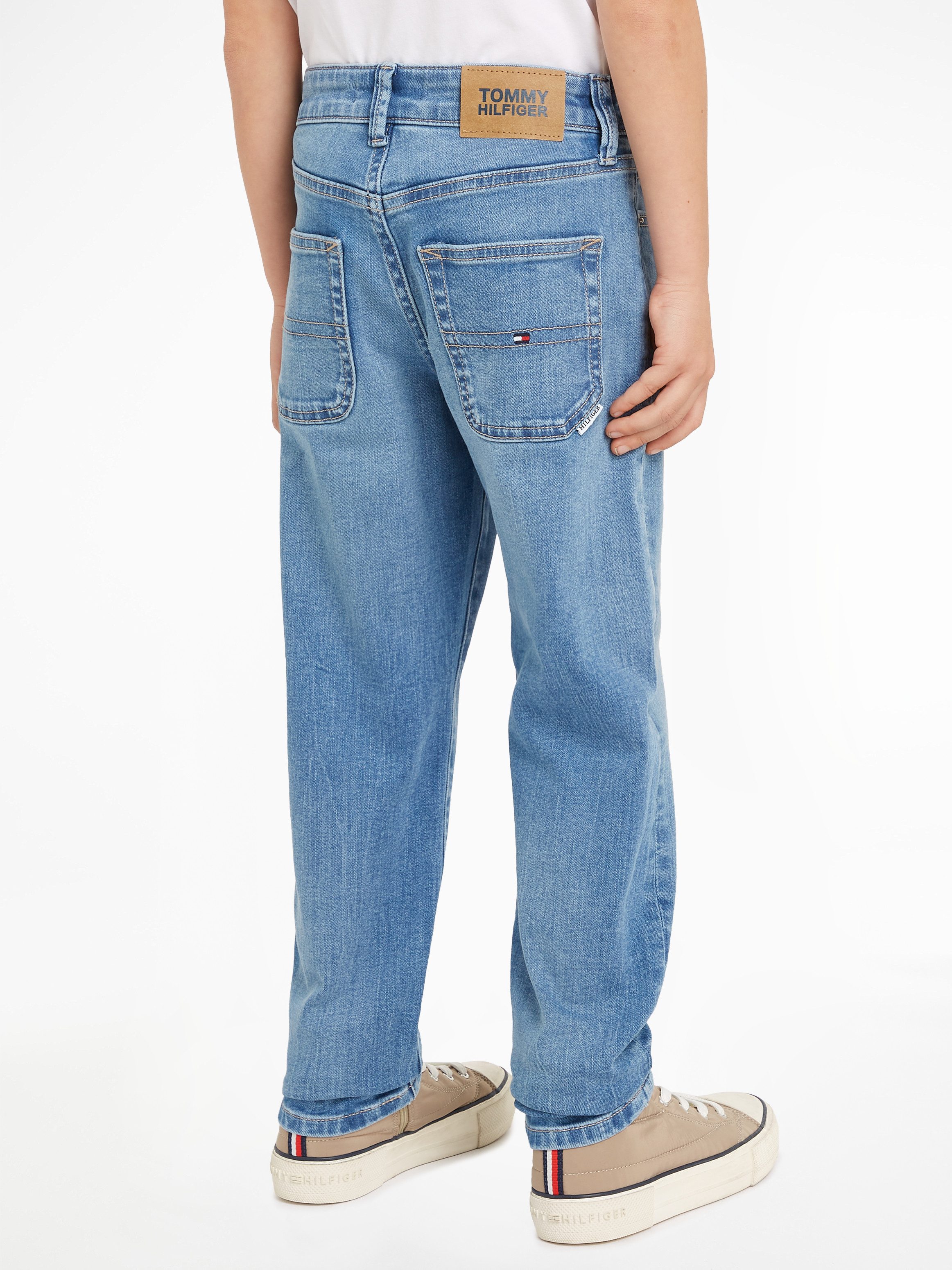 Tommy Hilfiger Straight jeans MODERN STRAIGHT VINT MWASH DENIM Kinderen tot 16 jaar met geborduurde logo-vlag