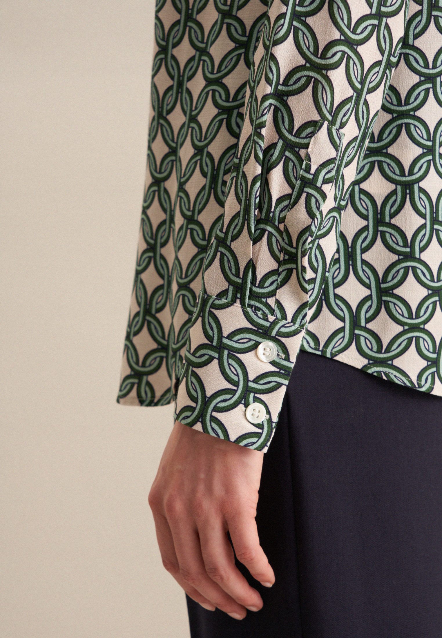seidensticker Overhemdblouse Zwarte roos Lange mouwen kraag print