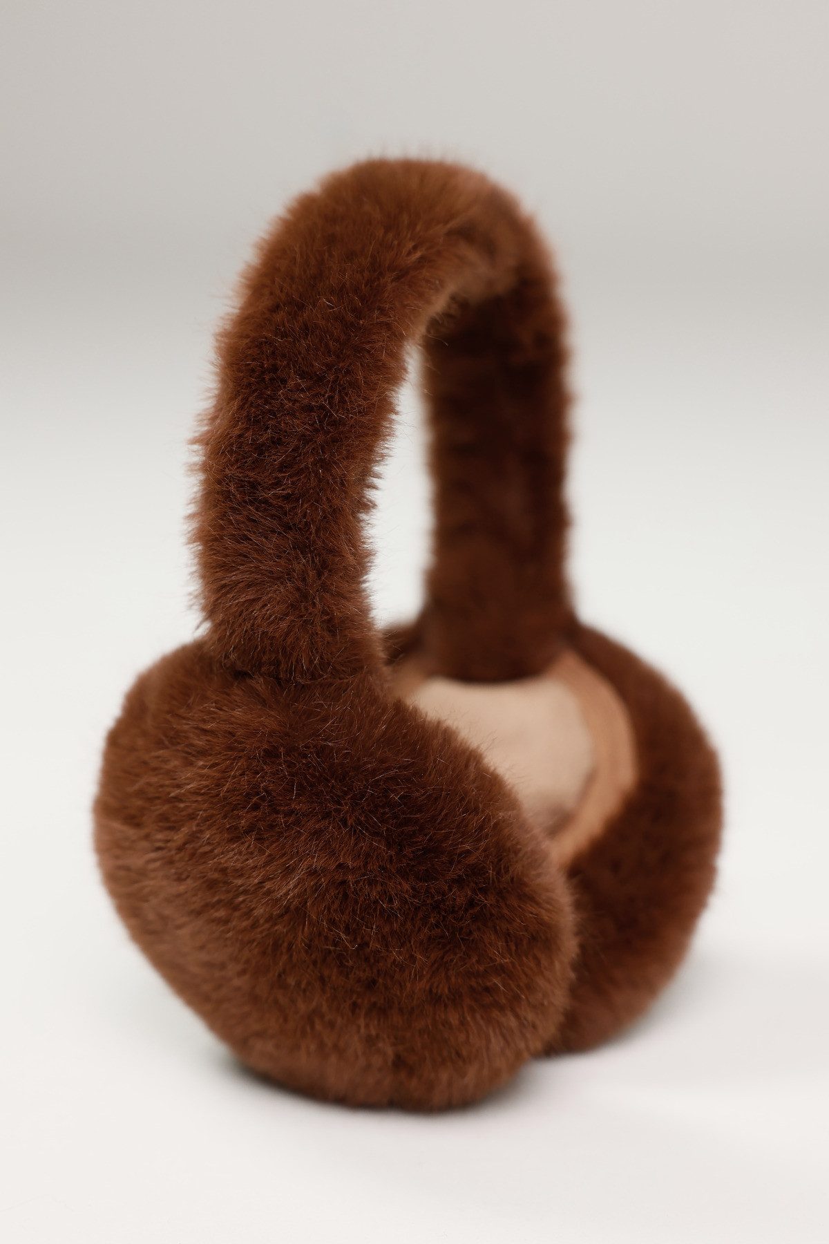 Monari Oorwarmers Regular fit met imitatiebont