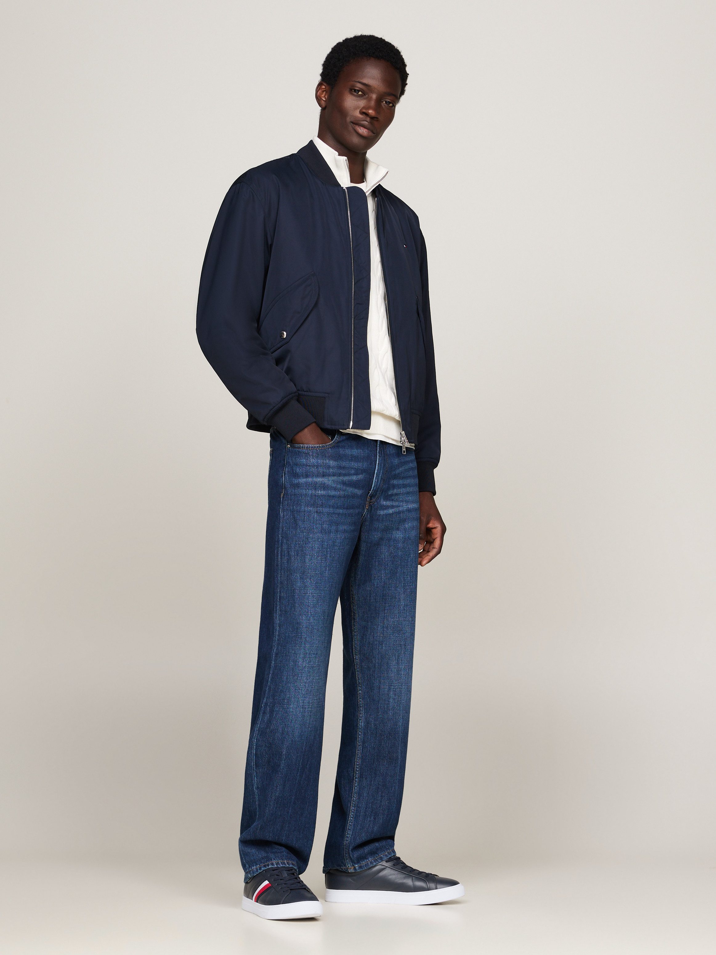 Tommy Hilfiger Sneakers ICON COURT LTH STRIPES veterschoenen, vrijetijdsschoen, lage schoen met gewatteerde schaprand