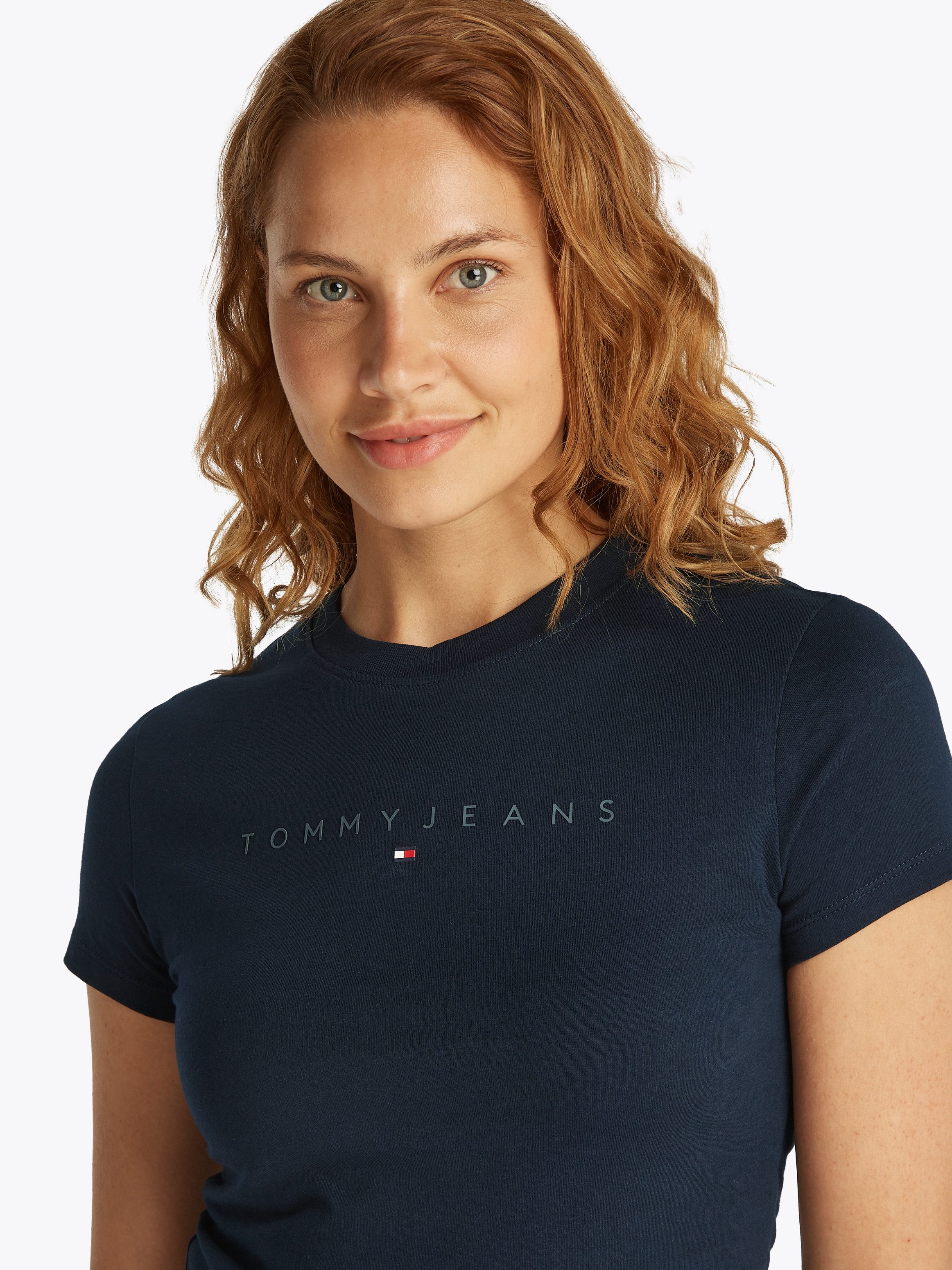 Tommy Jeans Curve T-shirt TJW SLIM TONAL LINEAR TEE EXT in grote maten, logo-print, figuuraccentuerend