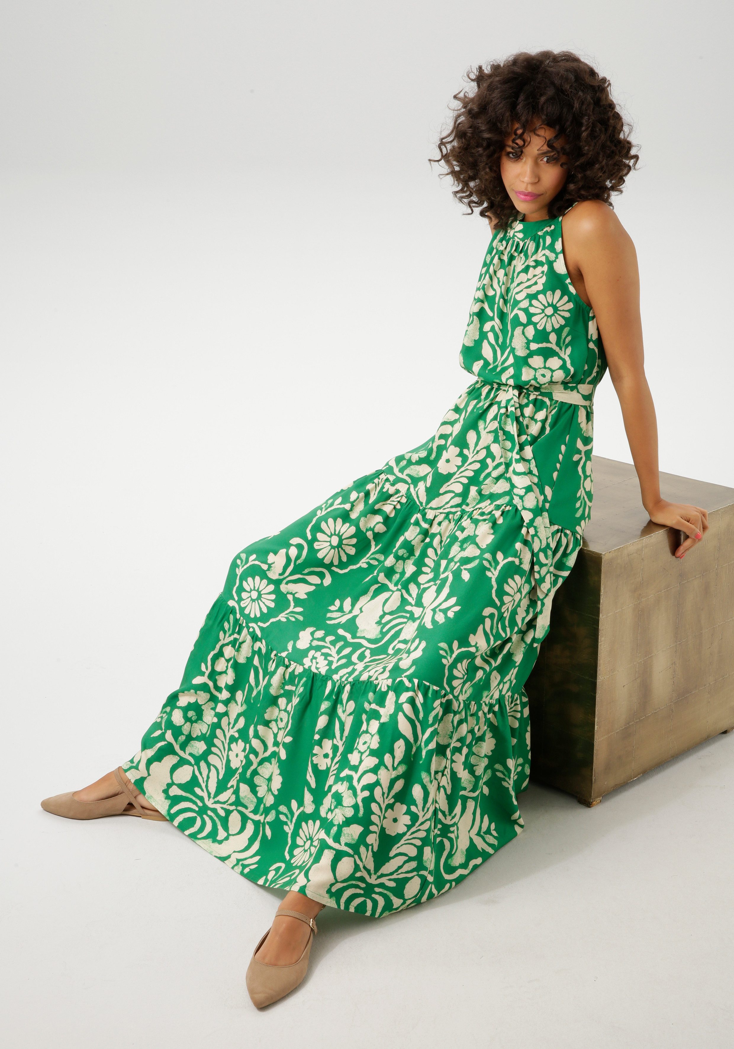 Aniston CASUAL Zomerjurk met extravagante bloemenprint elk stuk is uniek nieuwe collectie (Met afneembare bindband)