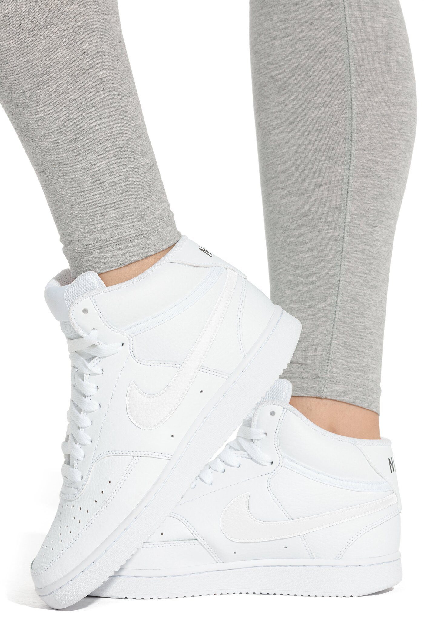 Nike Sportswear Sneakers Wmns Court Vision Mid Design in de voetsporen van de Air Force 1