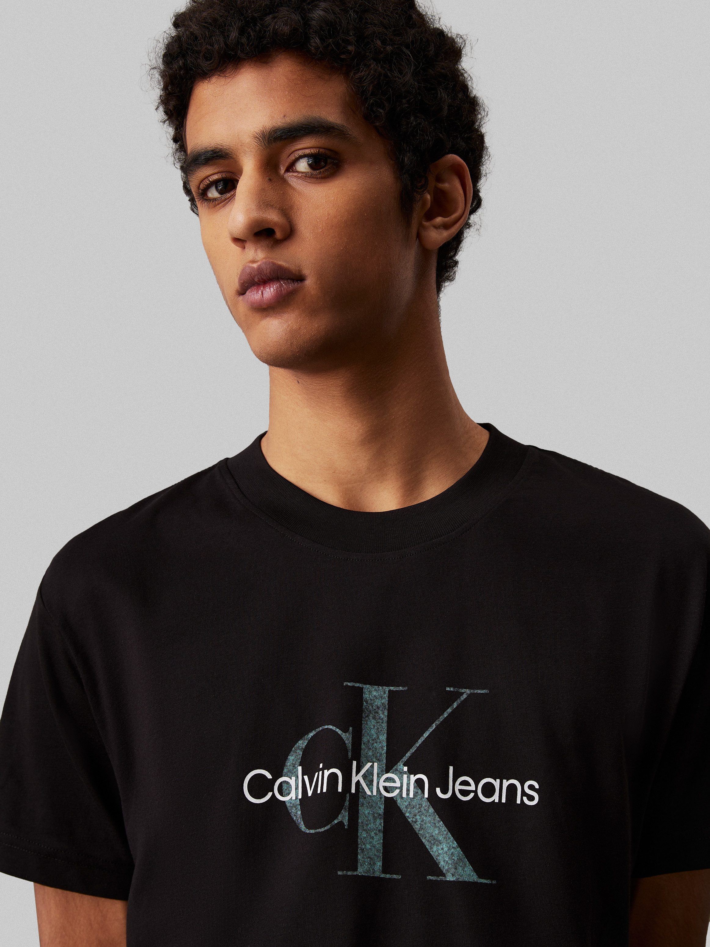 Calvin Klein Shirt met ronde hals TEXTURED MONOLOGO TEE