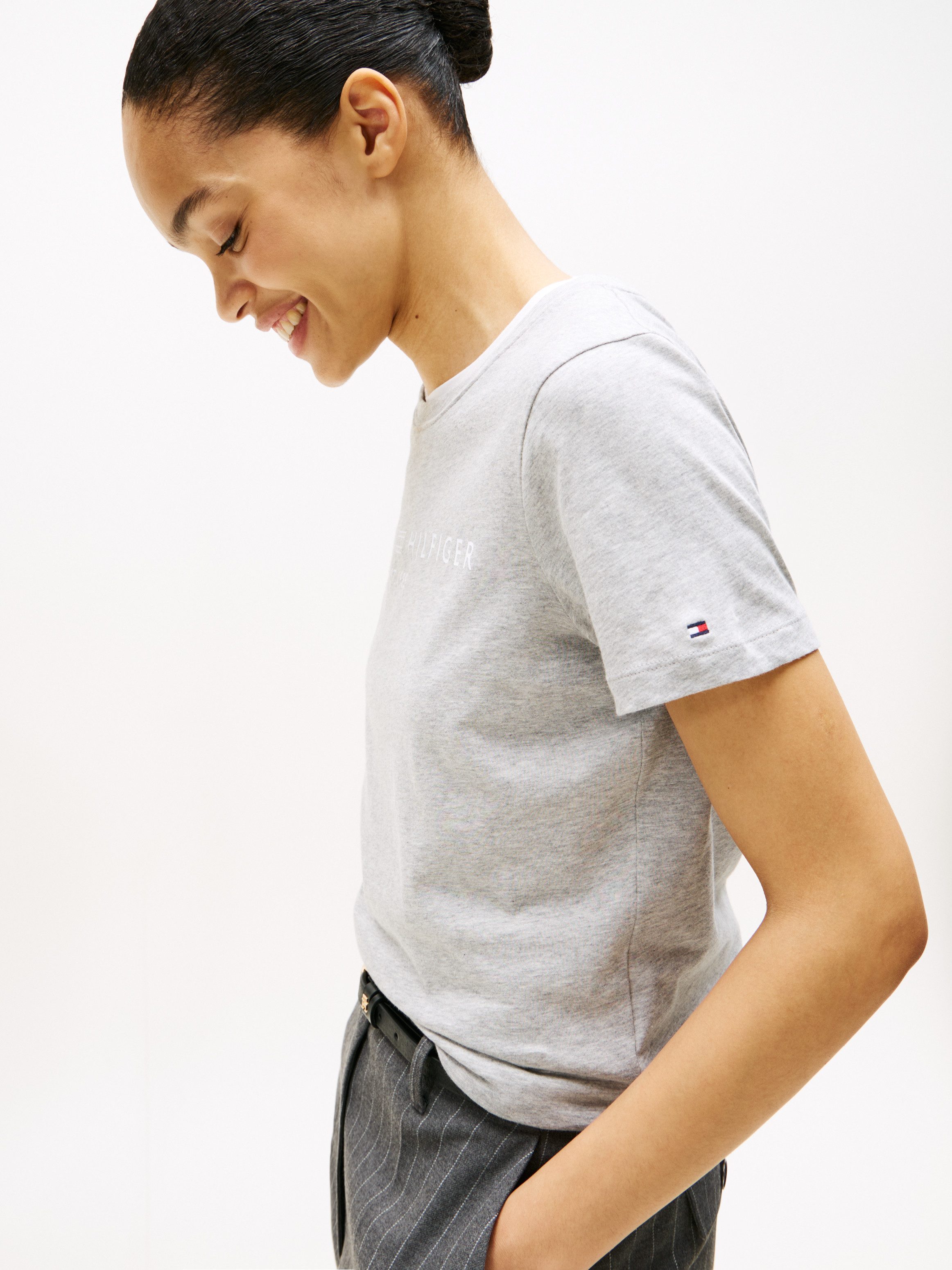 Tommy Hilfiger T-shirt REG CORP LOGO C-NK SS met een logo-opschrift