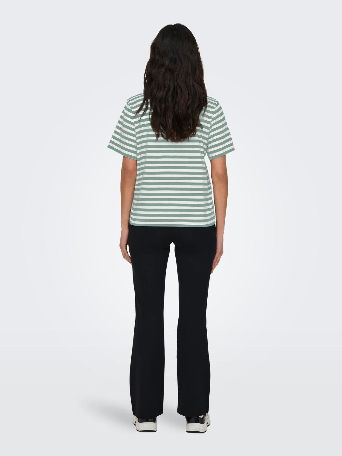 Only Shirt met korte mouwen ONLLIVINA S/S STRIPE TEE JRS NOOS