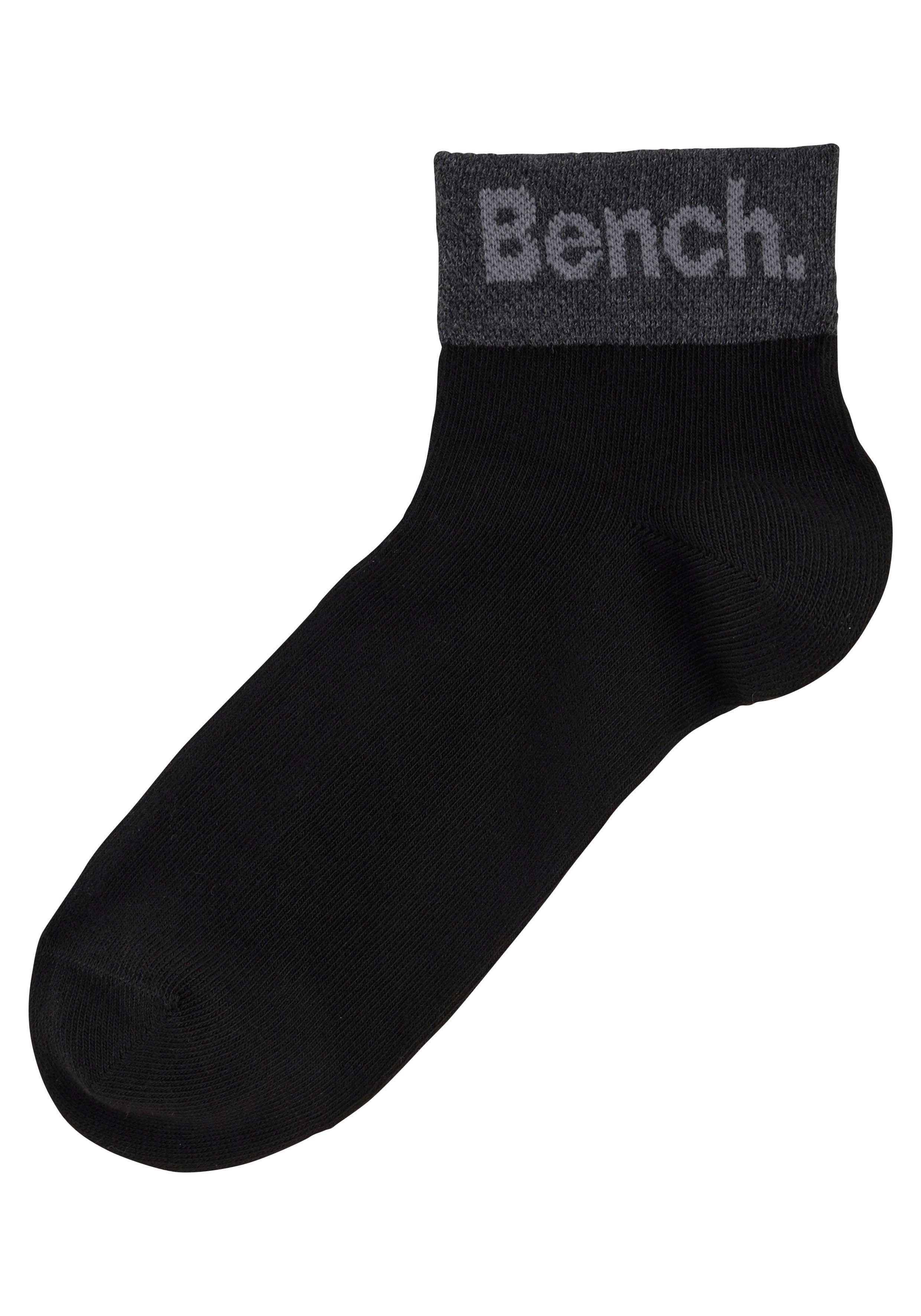 Bench. Korte sokken met ingebreid opschrift bij de boord (set, 8 paar)