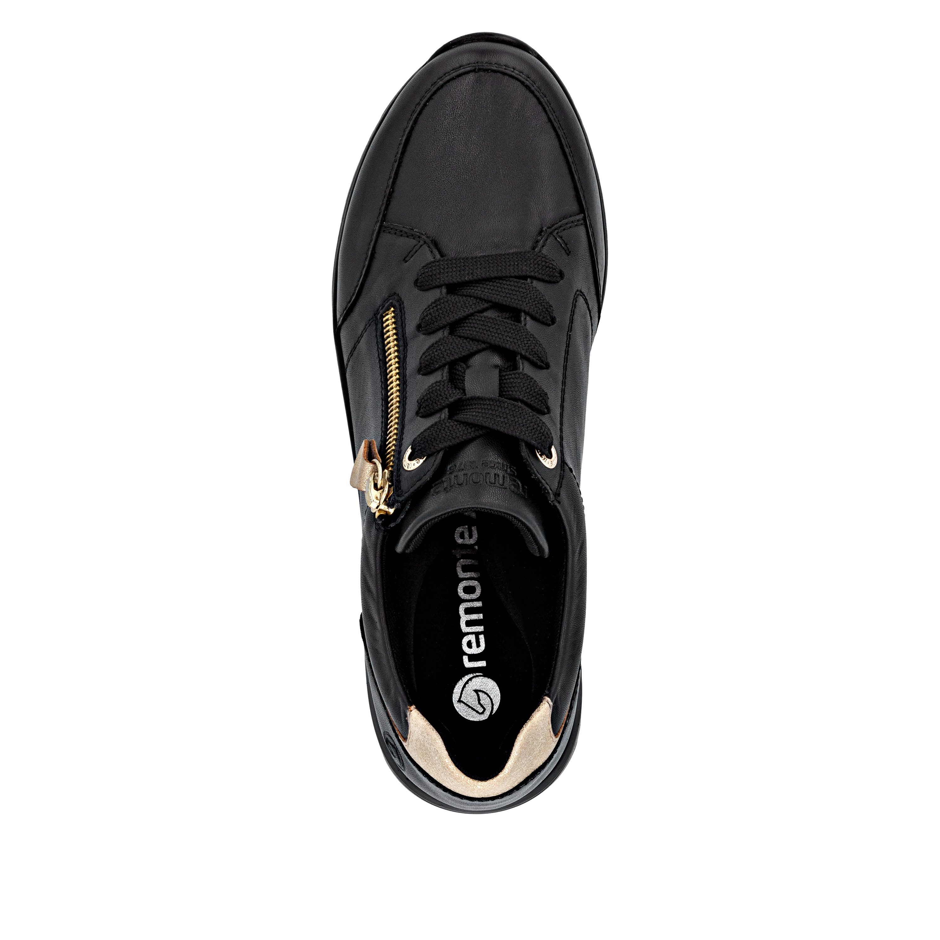 Remonte Sneakers met sleehak , vrijetijdsschoen, lage schoen, veterschoen met goudkleurige logo-hanger