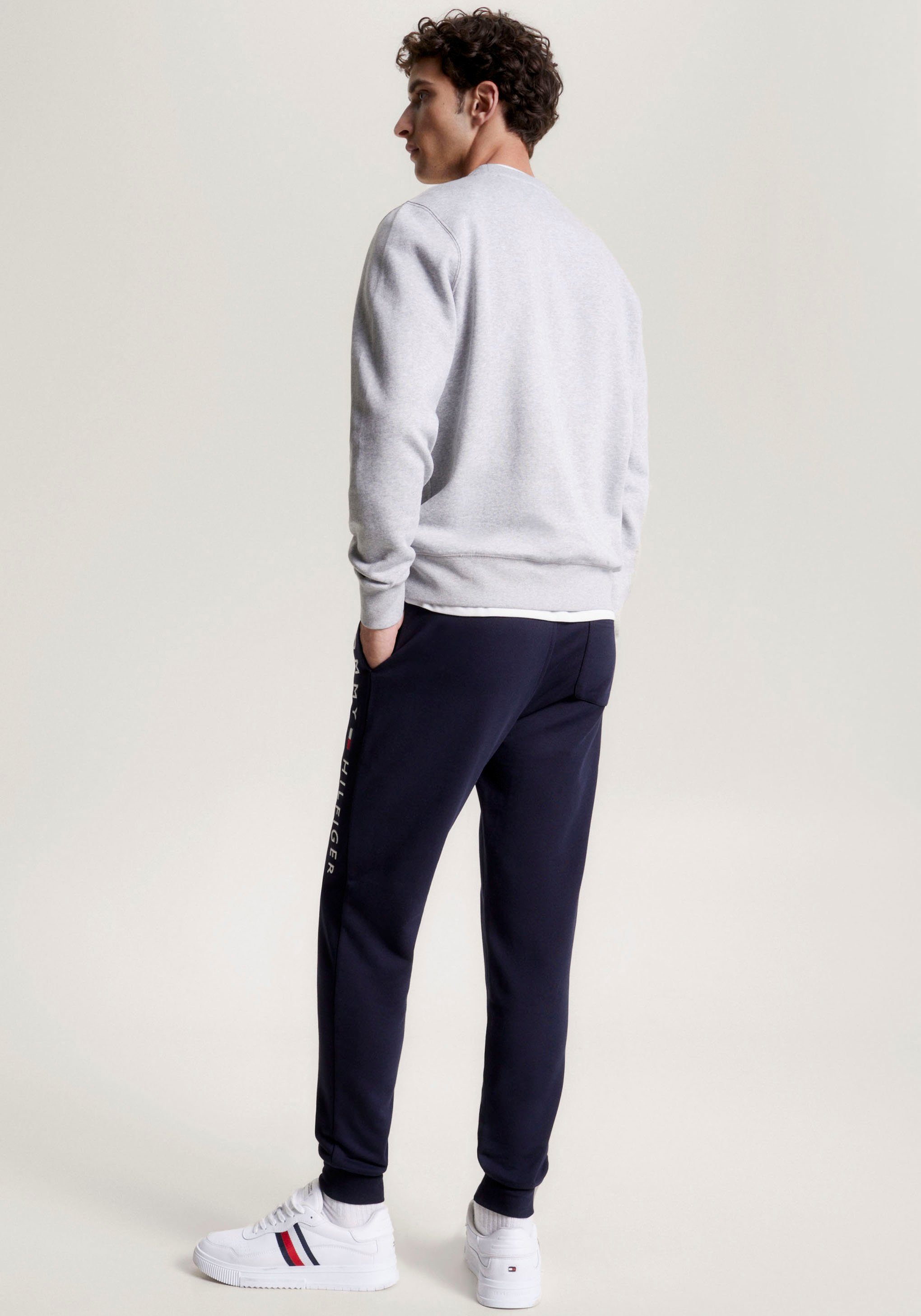 Tommy Hilfiger Sweatshirt TOMMY LOGO SWEATSHIRT met klassieke ronde hals