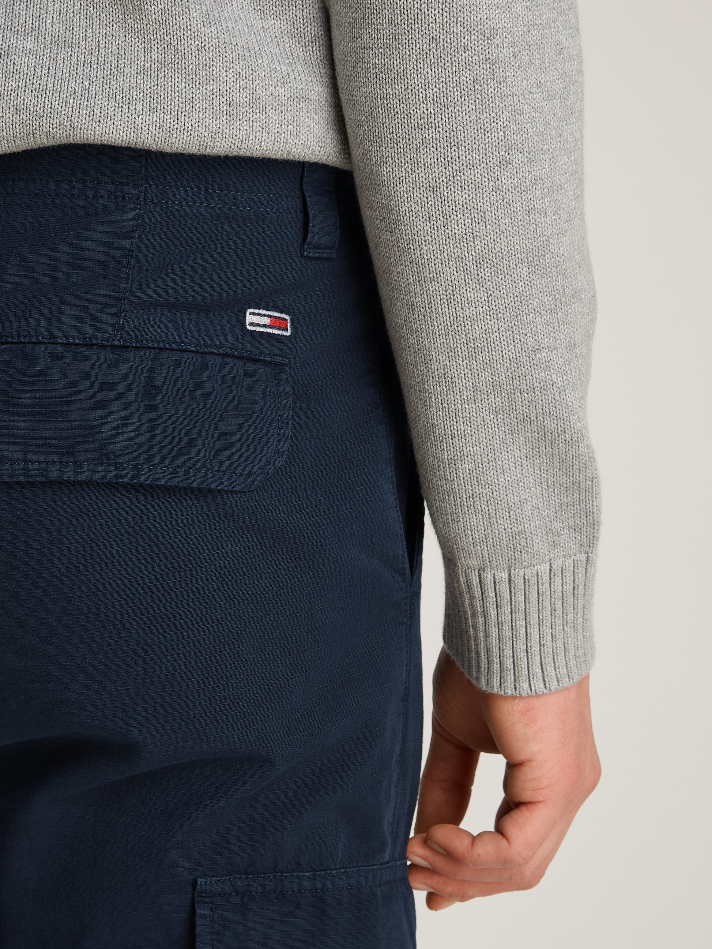 TOMMY JEANS Cargobroek TJM RYAN CARGO met geborduurd logo