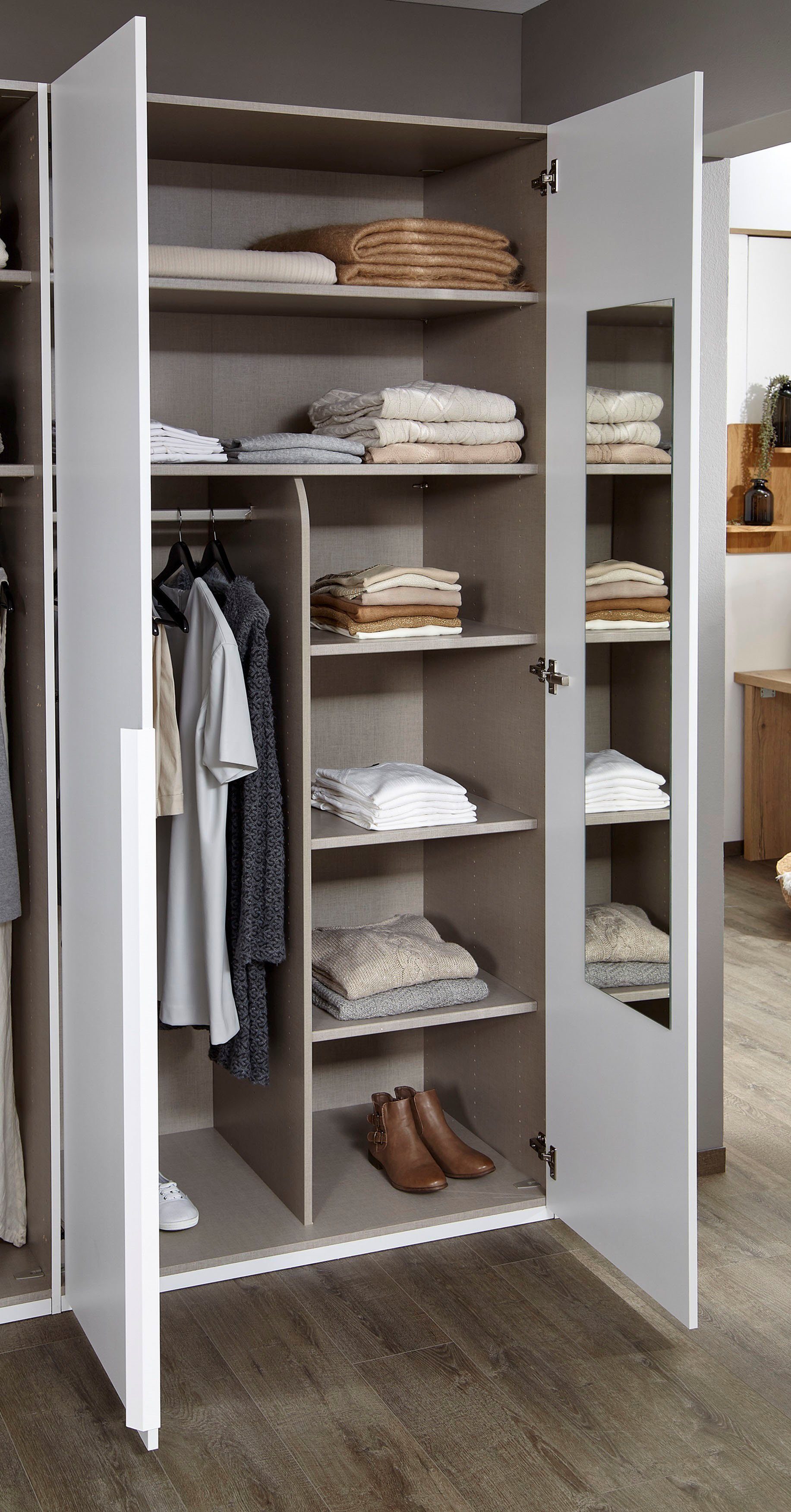 rauch Draaideurkast Kledingkast kast garderobe linnenkast PURISMA in eenvoudige