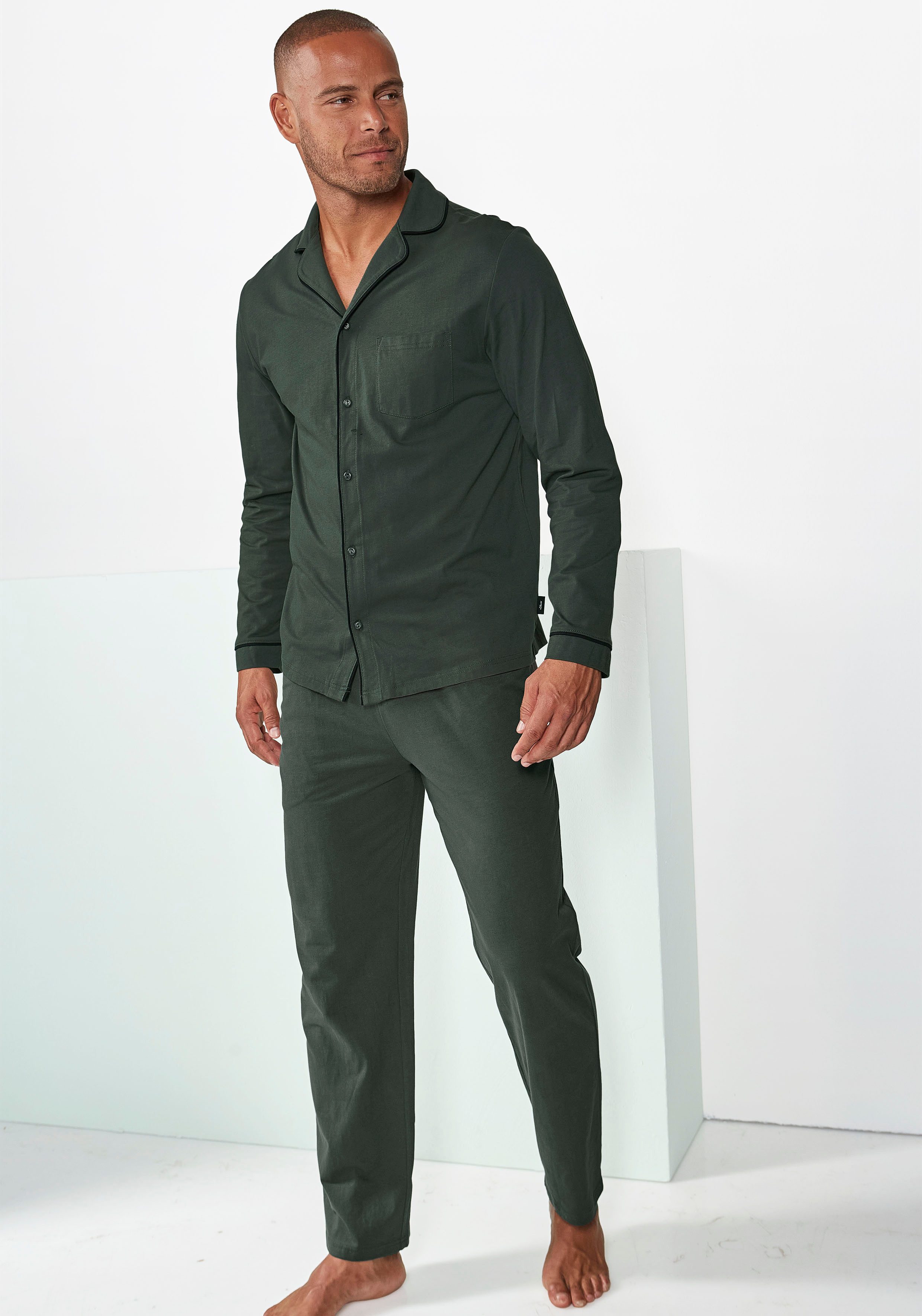 s.Oliver RED LABEL Beachwear Pyjama Pyjama in klassieke snit van comfortabele jerseykwaliteit (2-delig, 1 stuk) heren lange pyjama's maat 52/54 groen