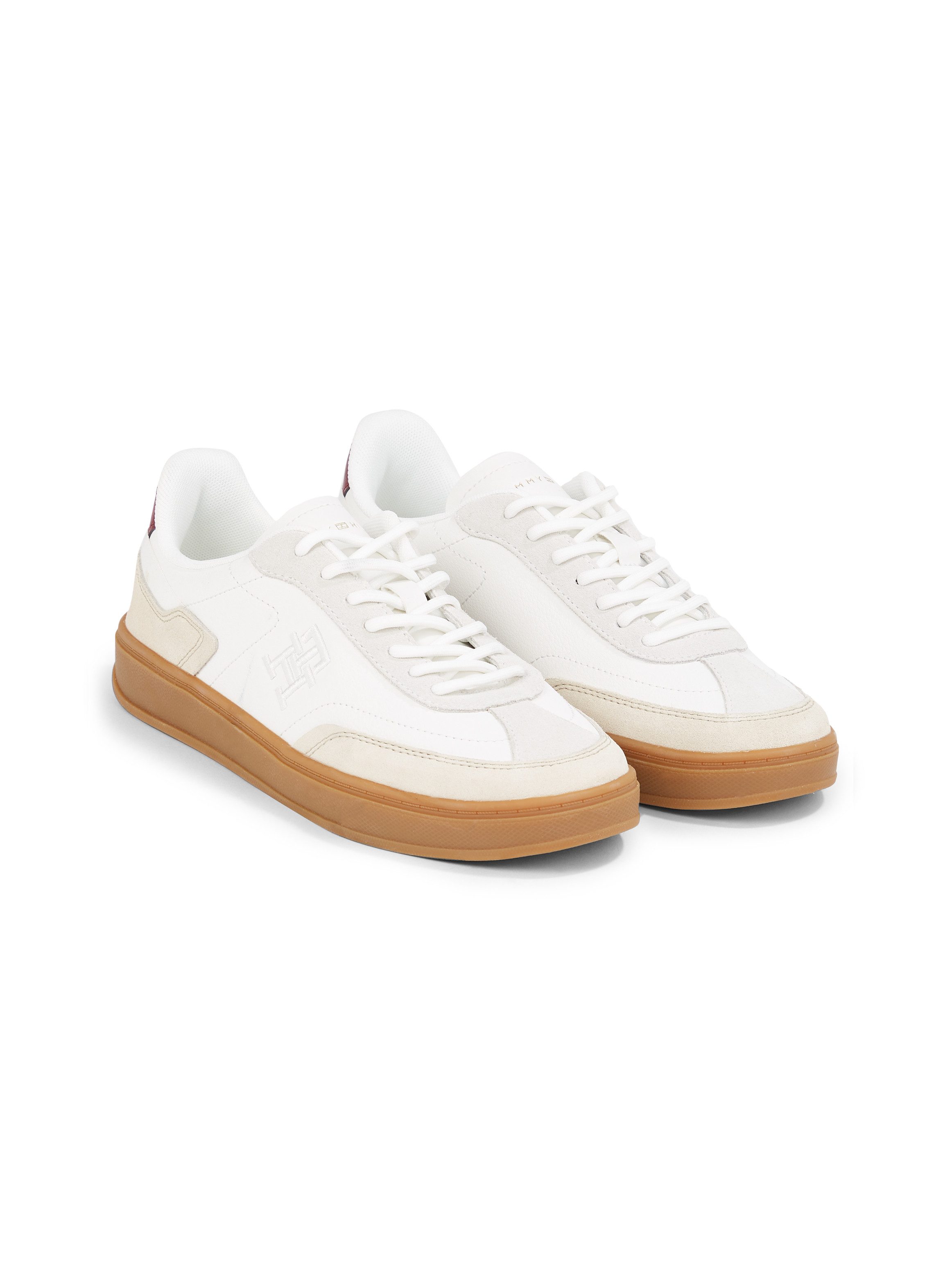 Tommy Hilfiger Plateausneakers TH HERITAGE COURT SNEAKER LTHR , plateau, veterschoen, vrijetijdsschoen, lage schoen met th-logo borduursel