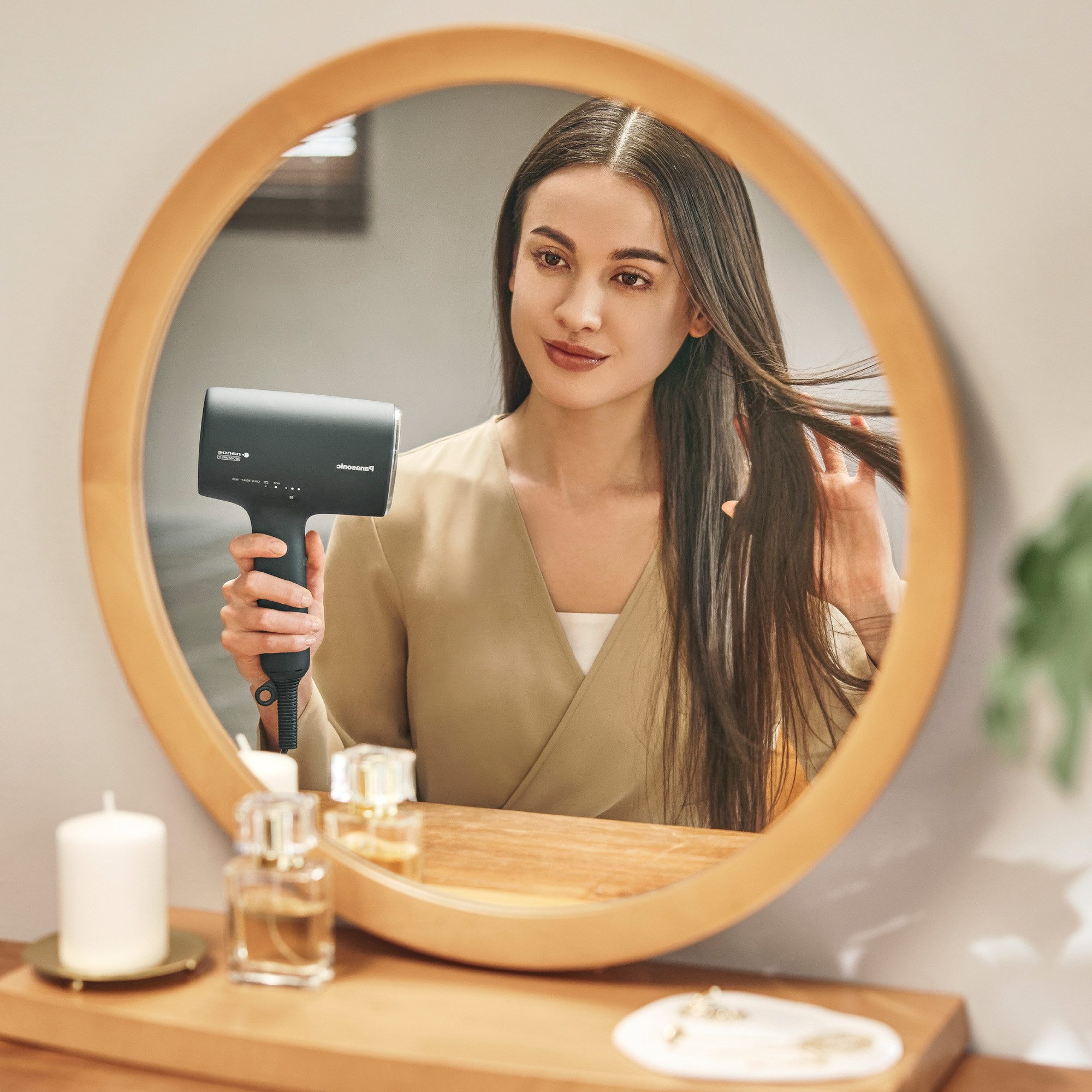 Panasonic Haardroger EH-NA0J-N825 nanoe moisture+ en mineraal haardroger, veelzijdige modi, compact