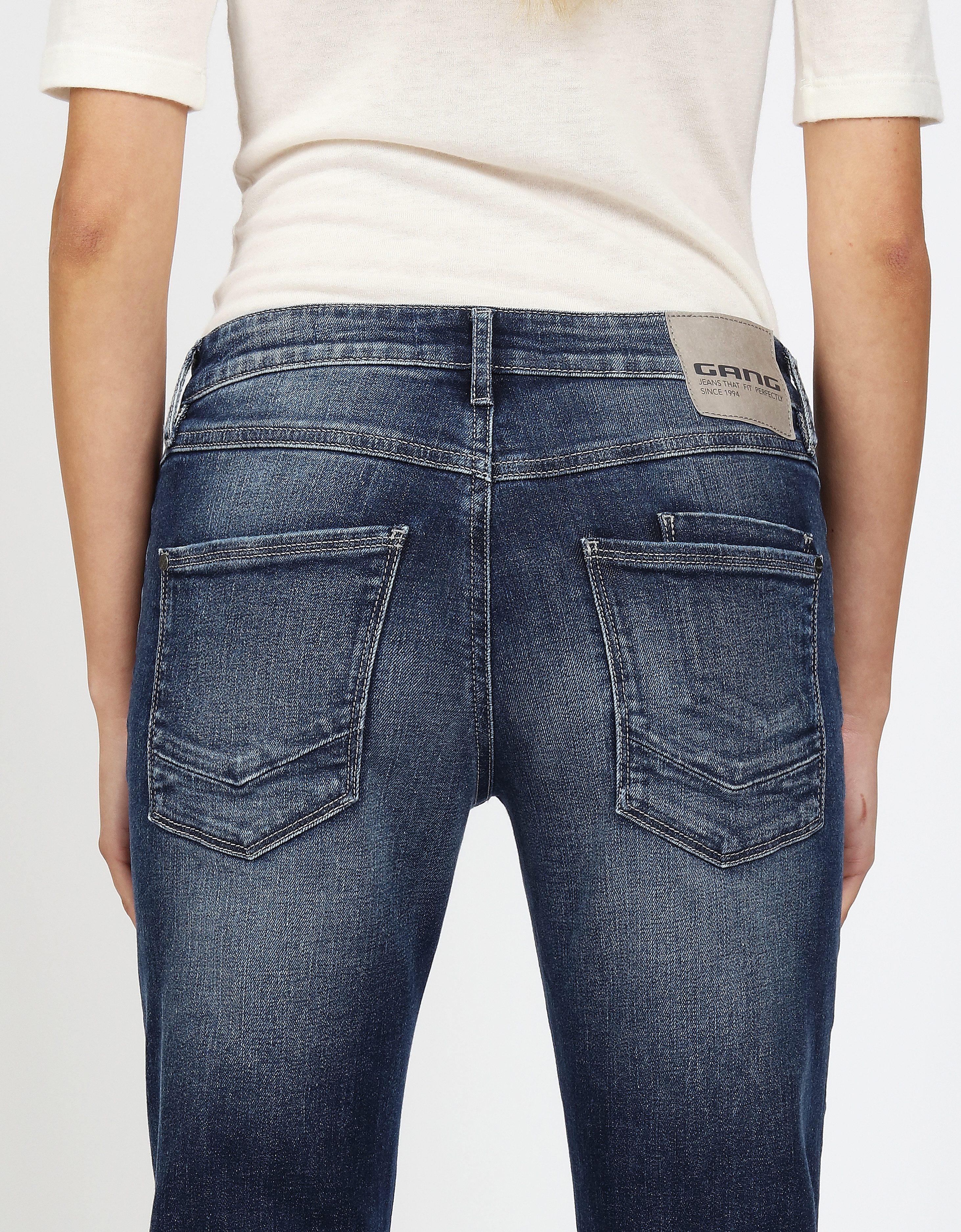 GANG Boyfriendjeans 94NADIA 5-pocketsstijl met ritssluiting en knoop