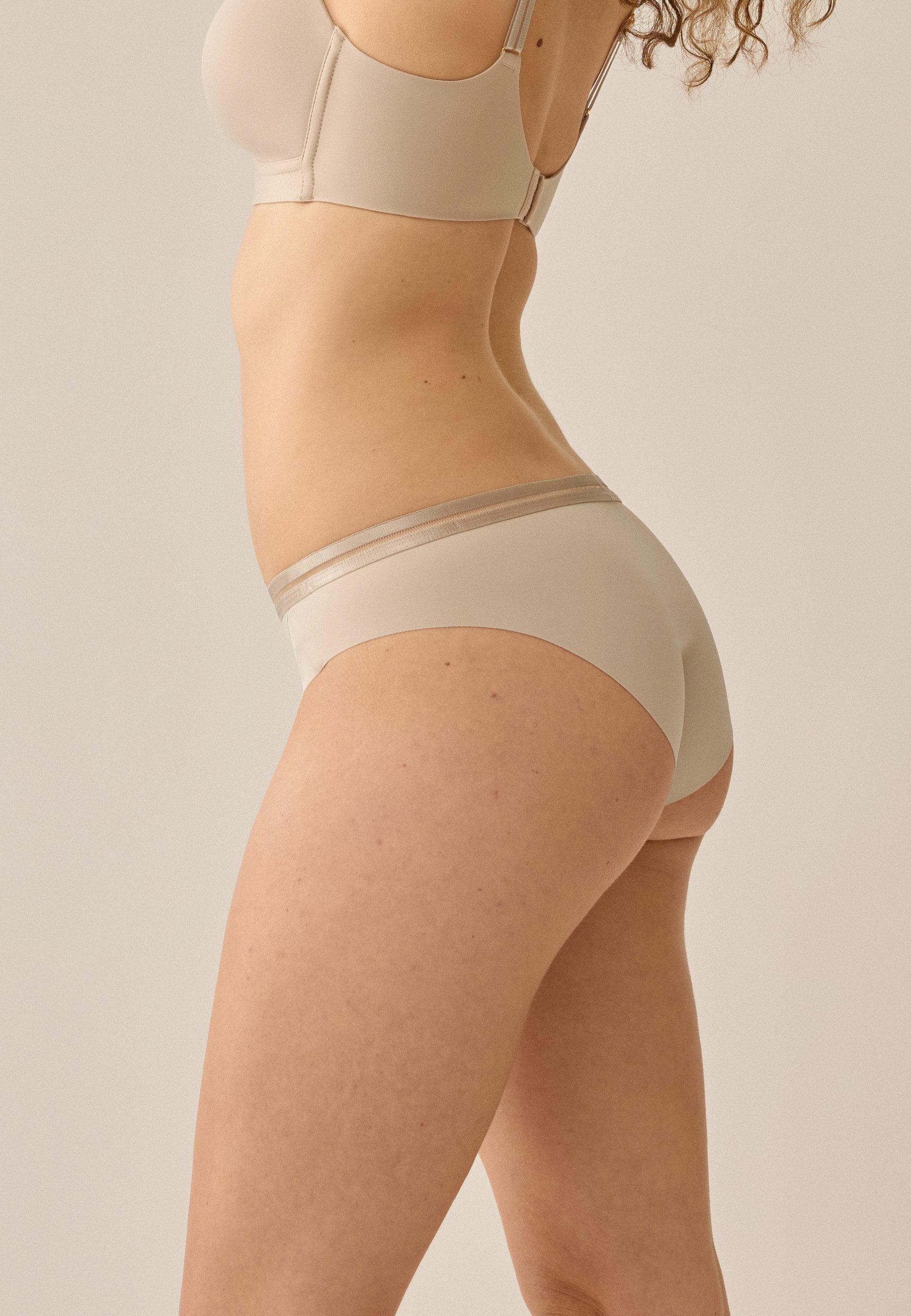 Naturana Hipster The Monday met tule inzetstukken, heuphoog gesneden, zacht, comfortabel, elastisch (1 stuk, -)