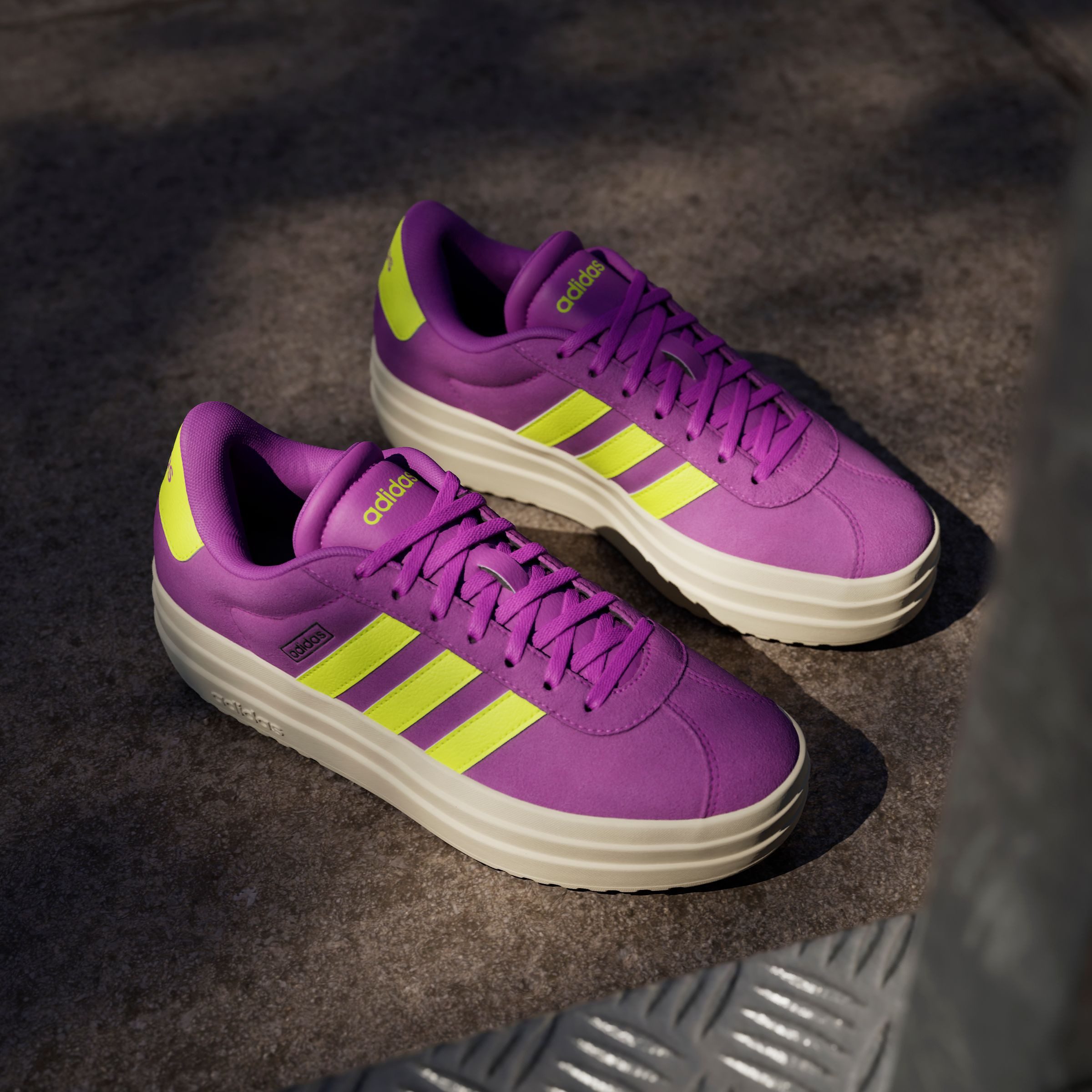 adidas Sportswear Sneakers VL COURT BOLD Design in de voetsporen van de adidas Gazelle Bold